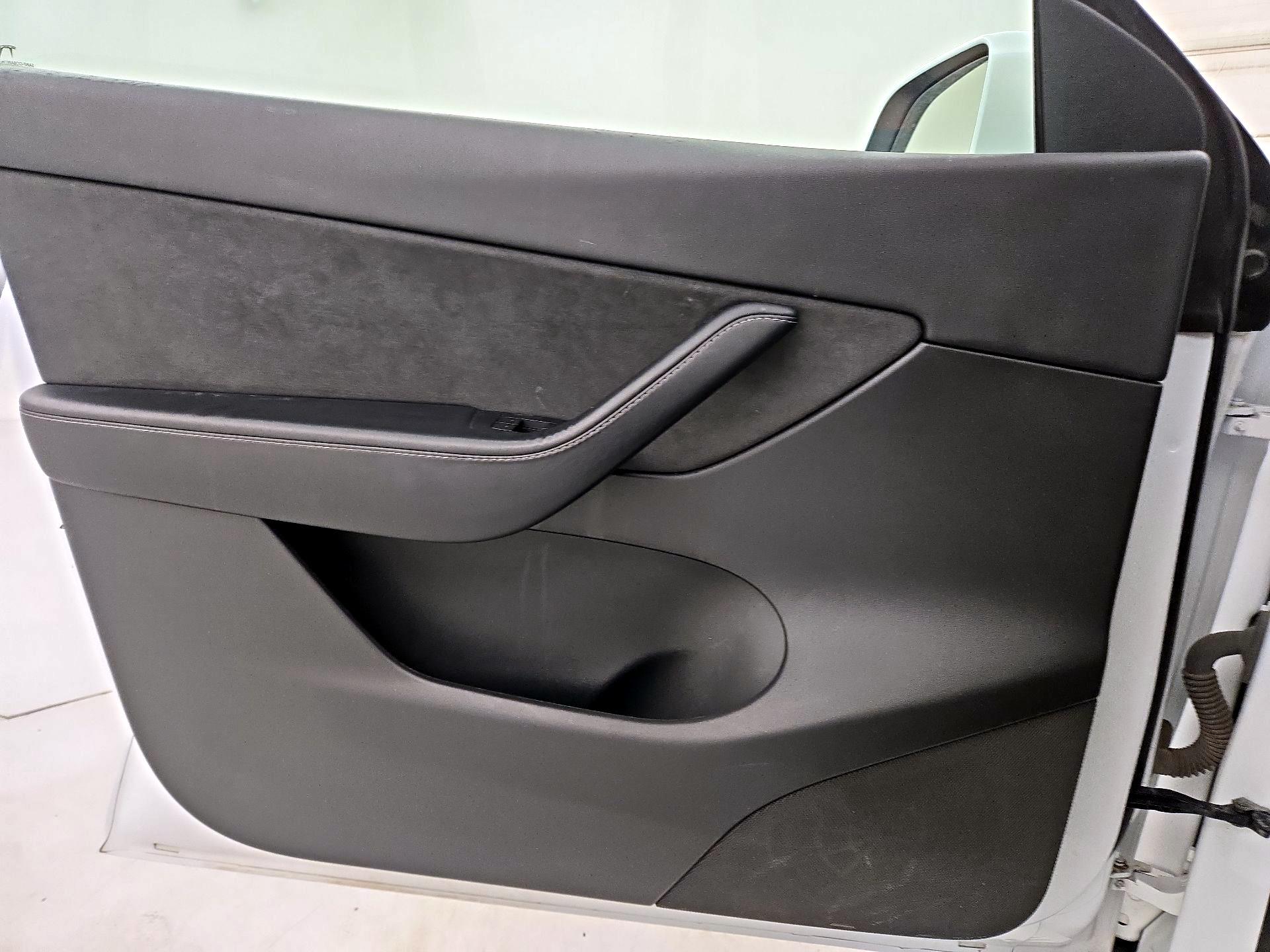 Thumbnail: 2022 Tesla Model Y - 12