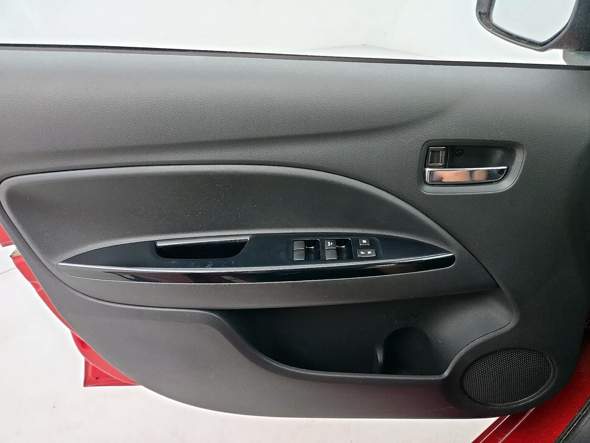 Thumbnail: 2017 Mitsubishi Mirage - 12