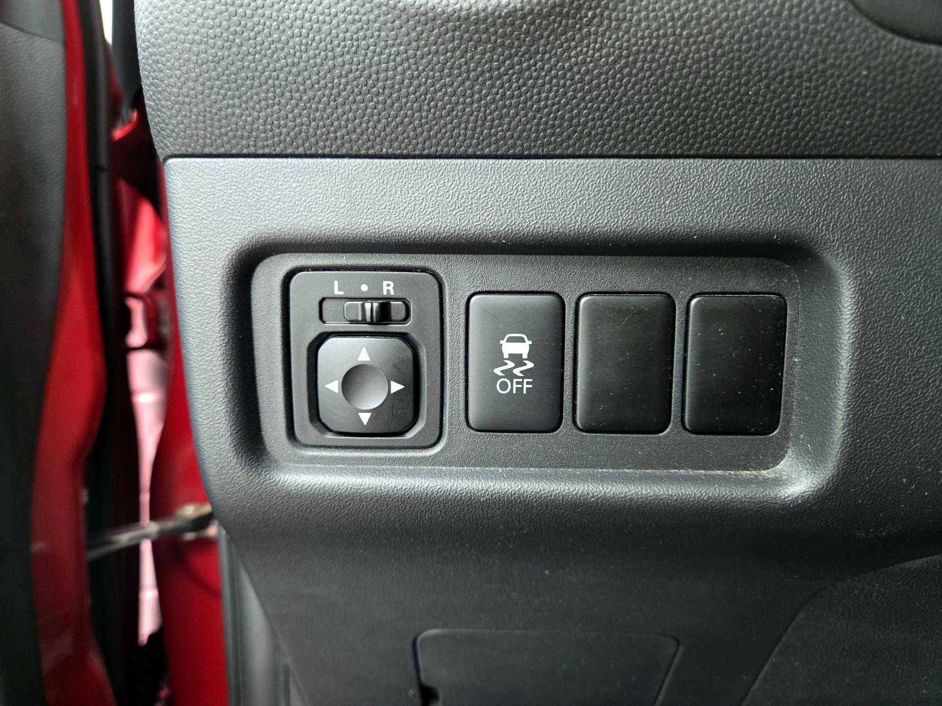 Thumbnail: 2017 Mitsubishi Mirage - 13