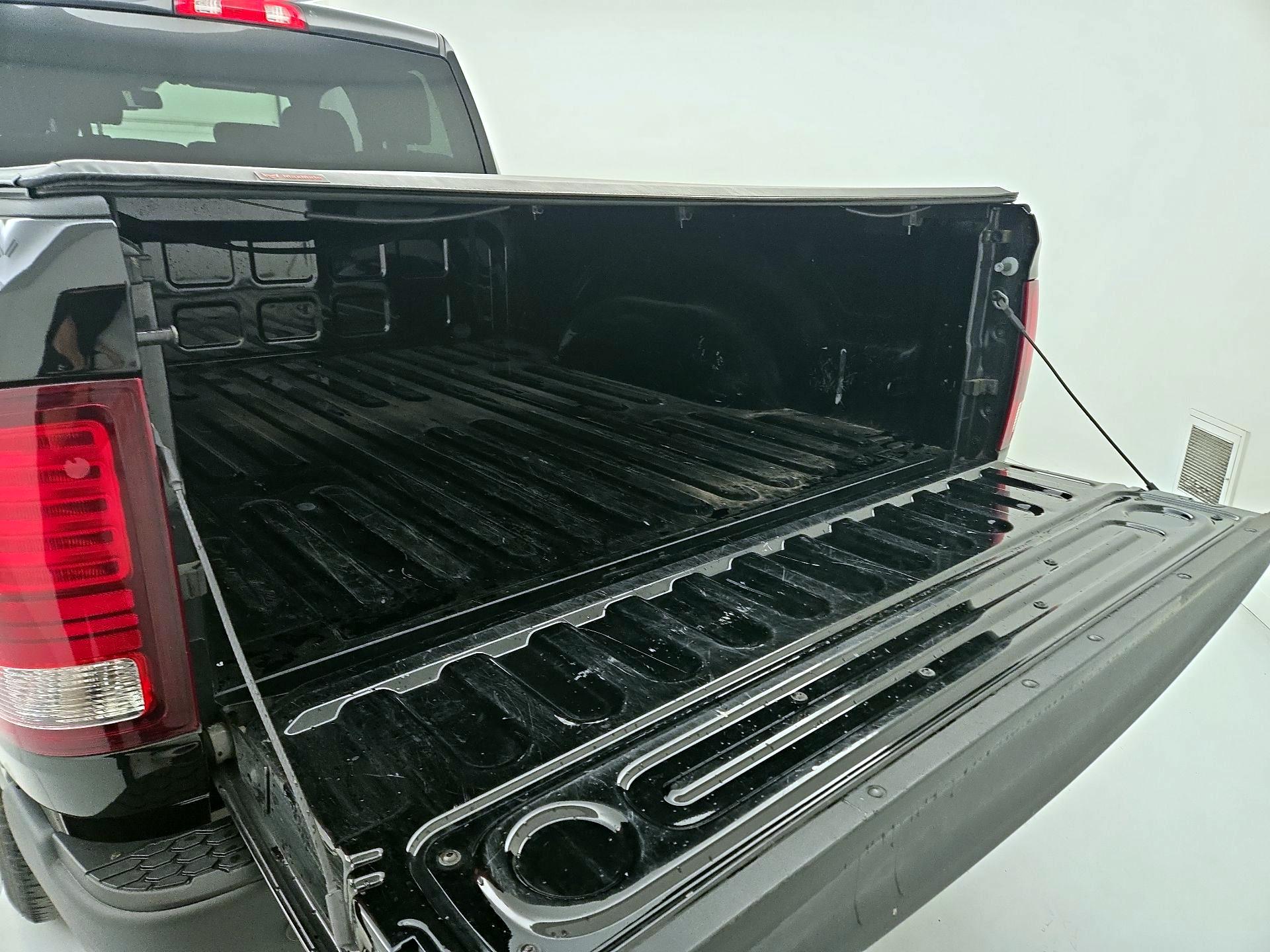 Thumbnail: 2022 RAM 1500 Classic - 20