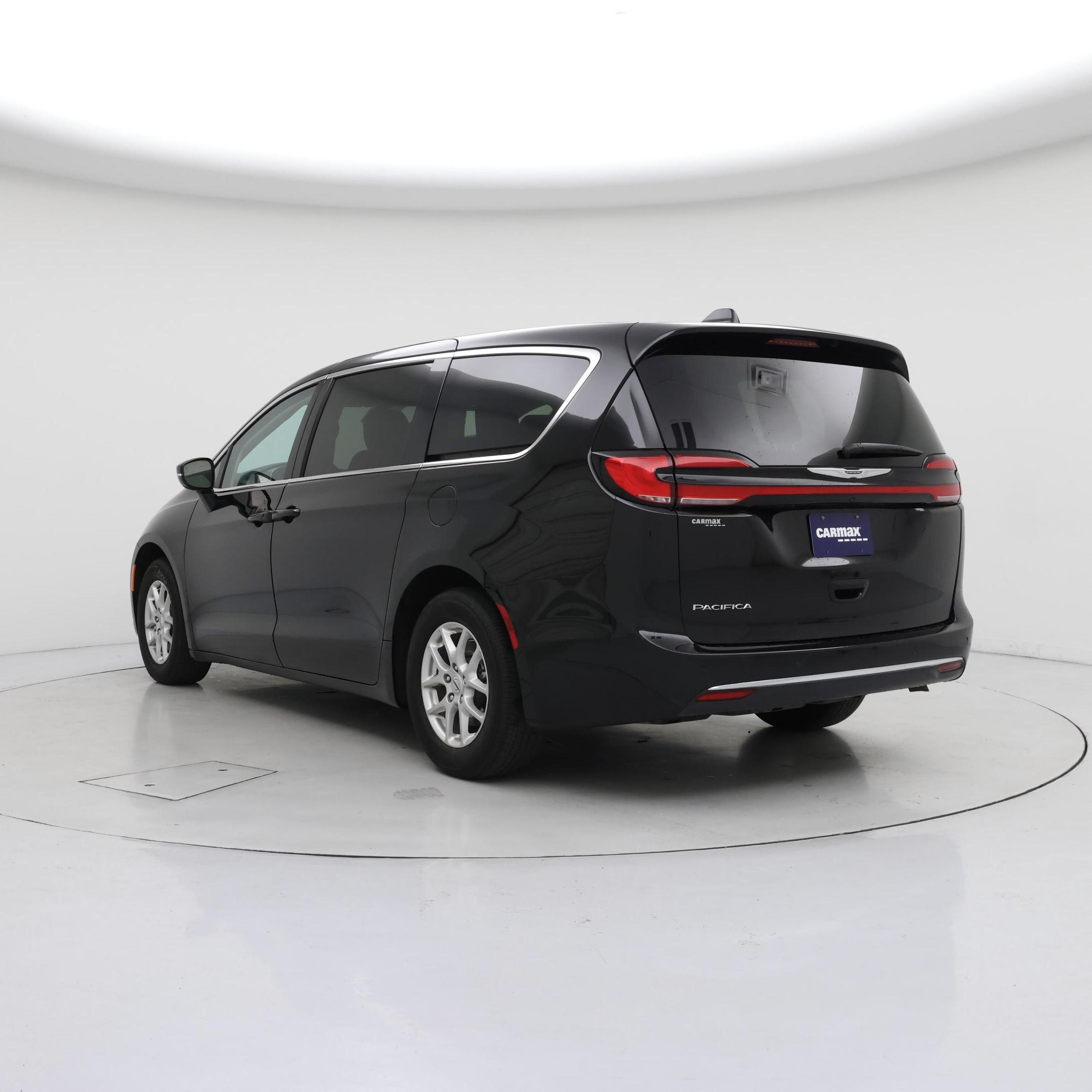 Thumbnail: 2024 Chrysler Pacifica - 2