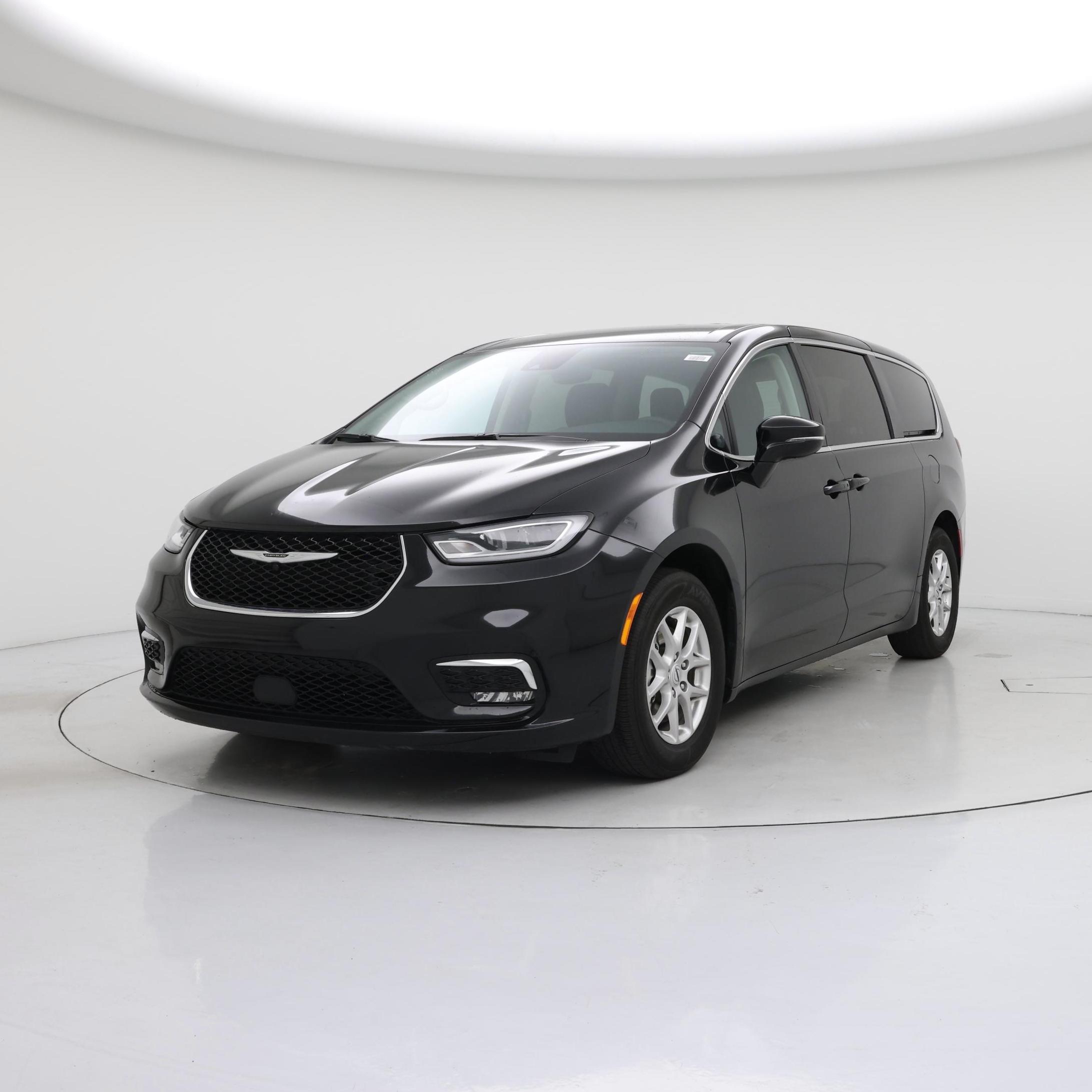 Thumbnail: 2024 Chrysler Pacifica - 4