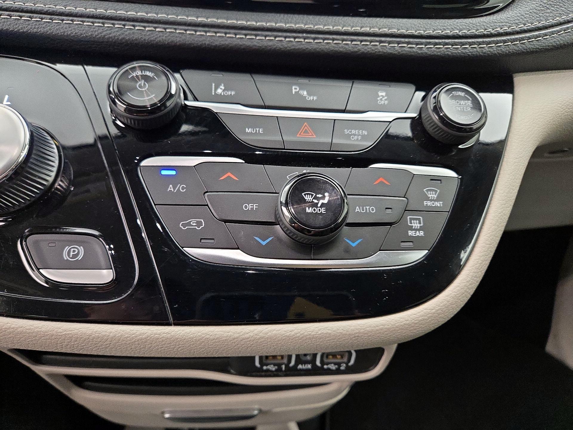 Thumbnail: 2024 Chrysler Pacifica - 17