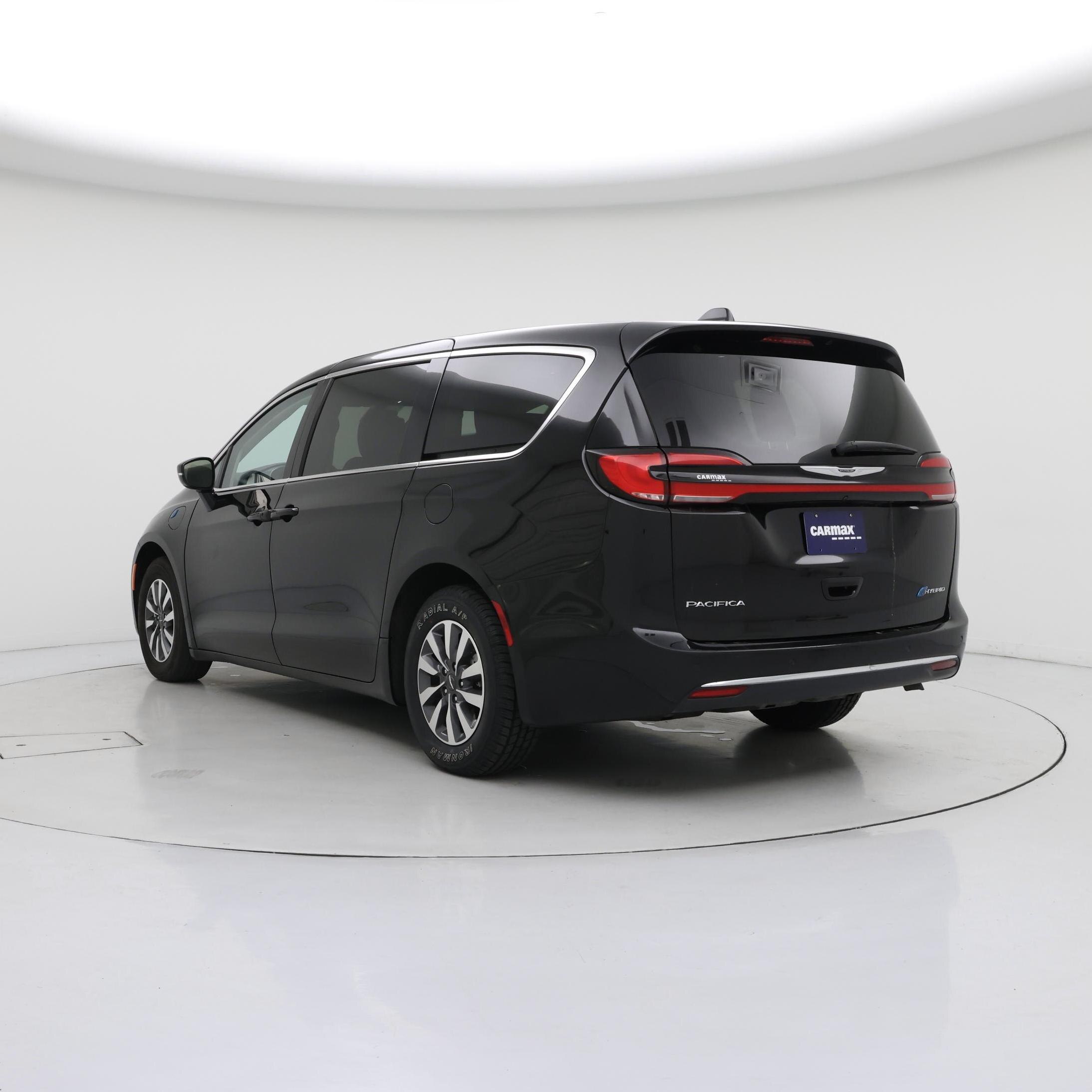 Thumbnail: 2024 Chrysler Pacifica - 2
