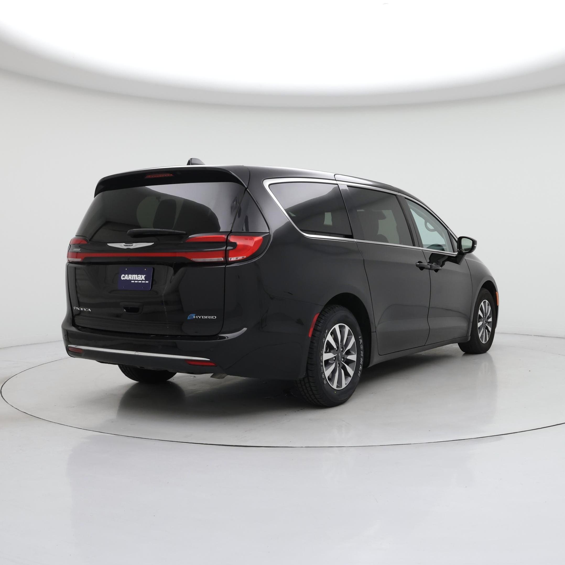 Thumbnail: 2024 Chrysler Pacifica - 8