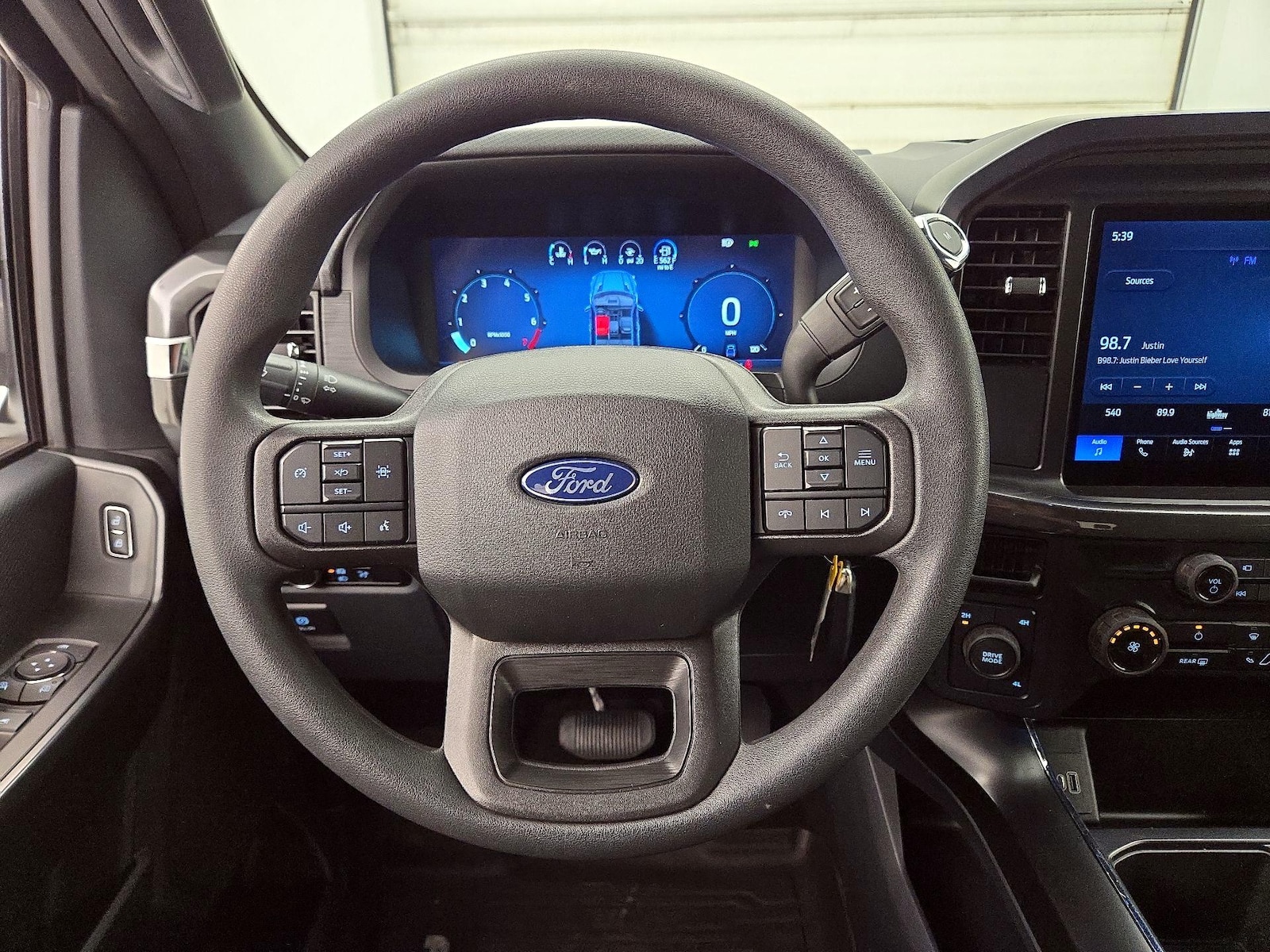 2025 Ford F-150 STX - Photo 11