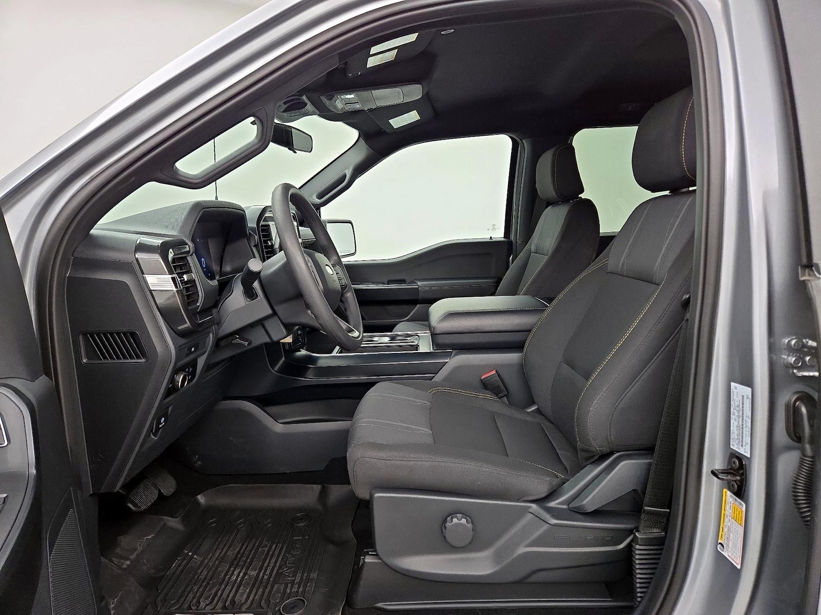 2025 Ford F-150 STX - Photo 12