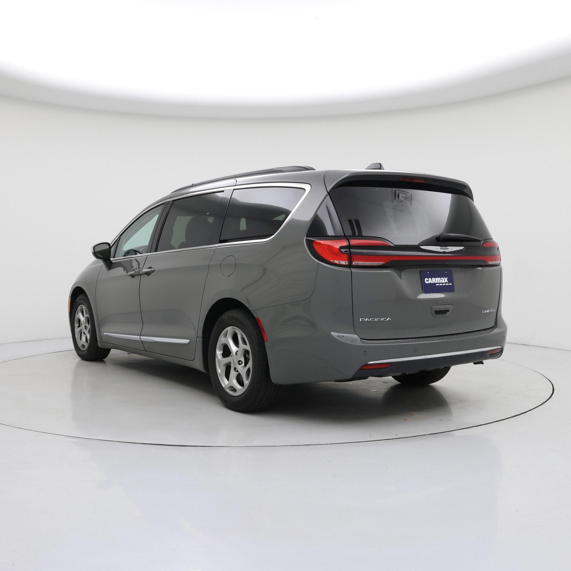 Thumbnail: 2023 Chrysler Pacifica - 2