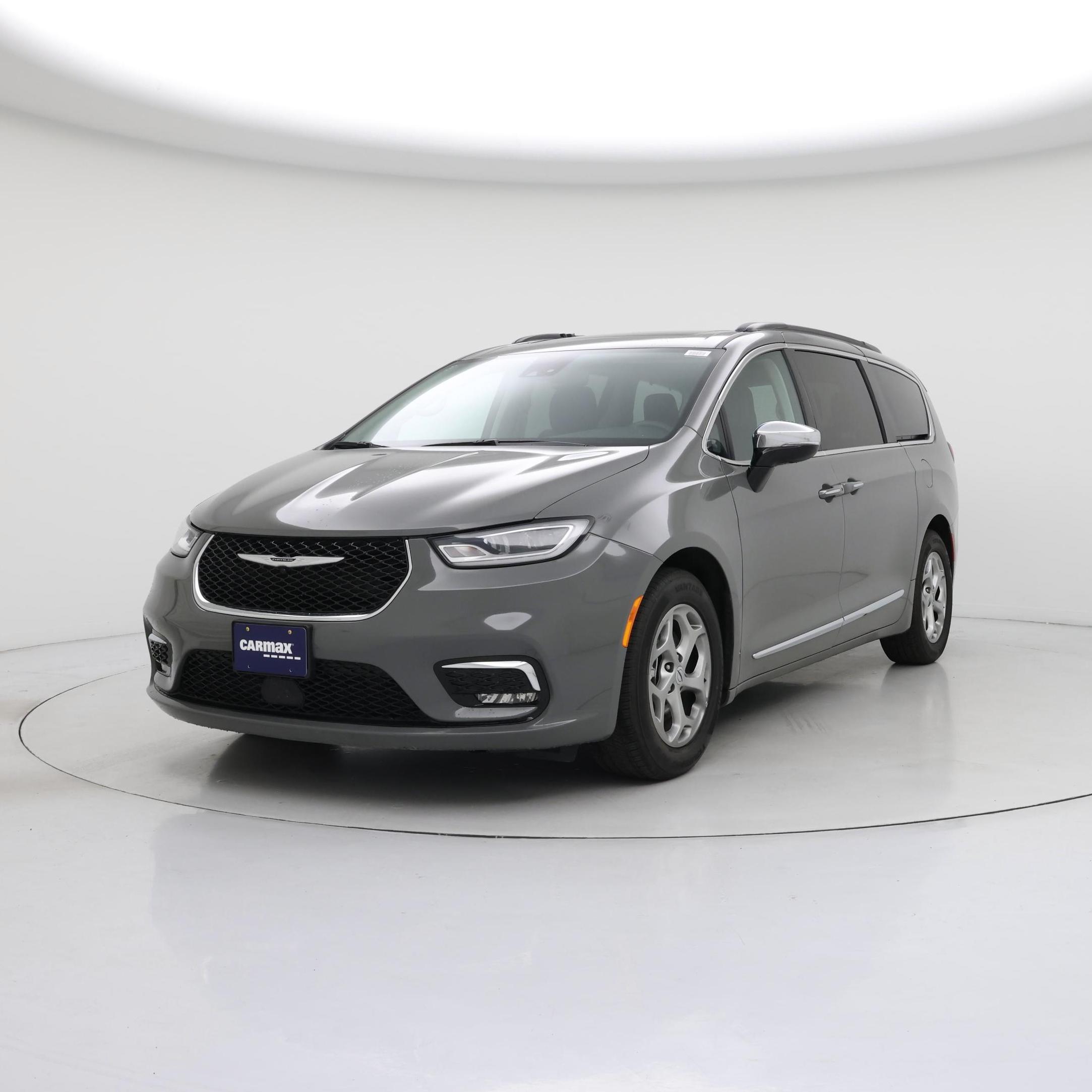 Thumbnail: 2023 Chrysler Pacifica - 4