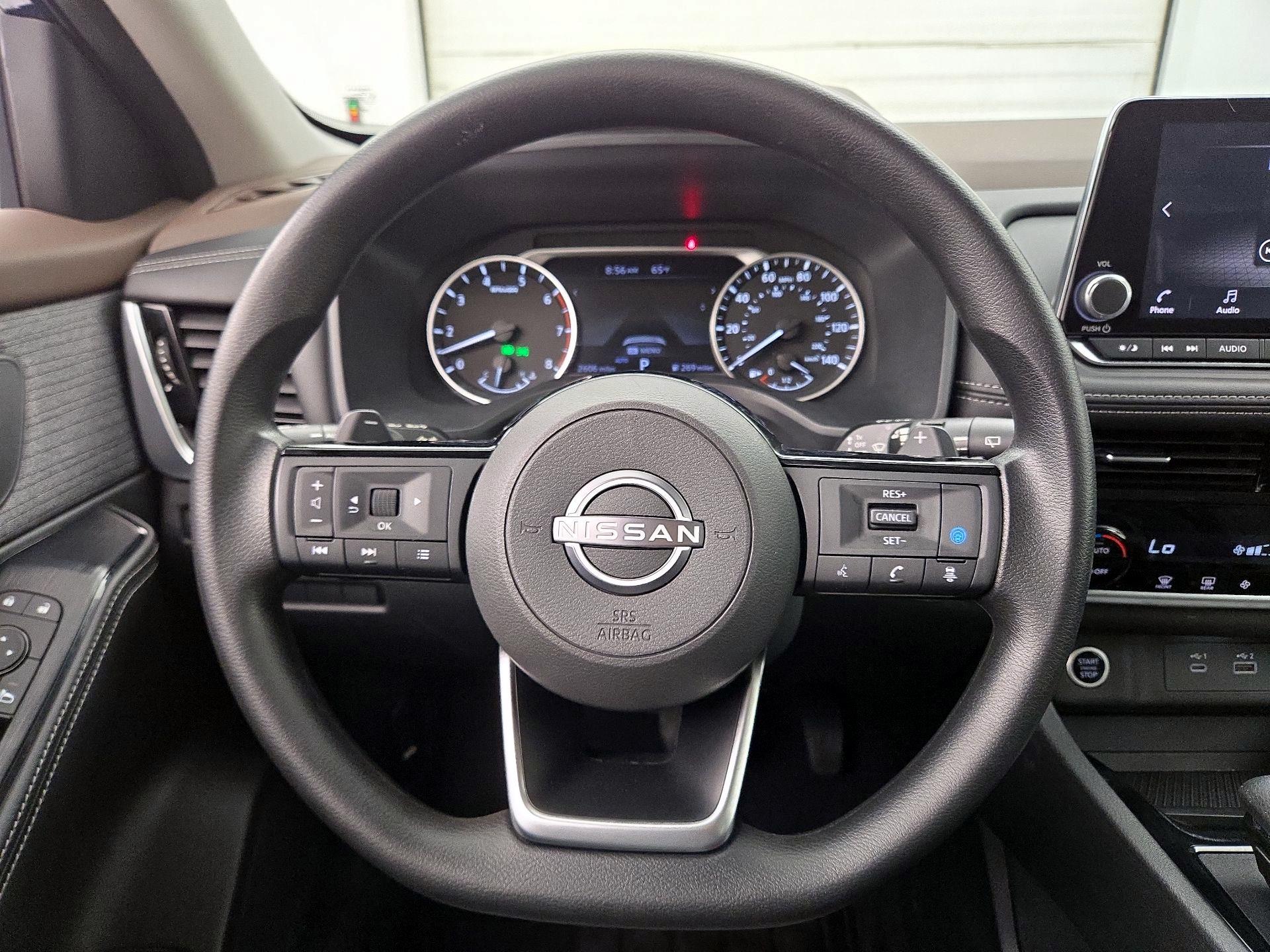 Thumbnail: 2022 Nissan Rogue - 10