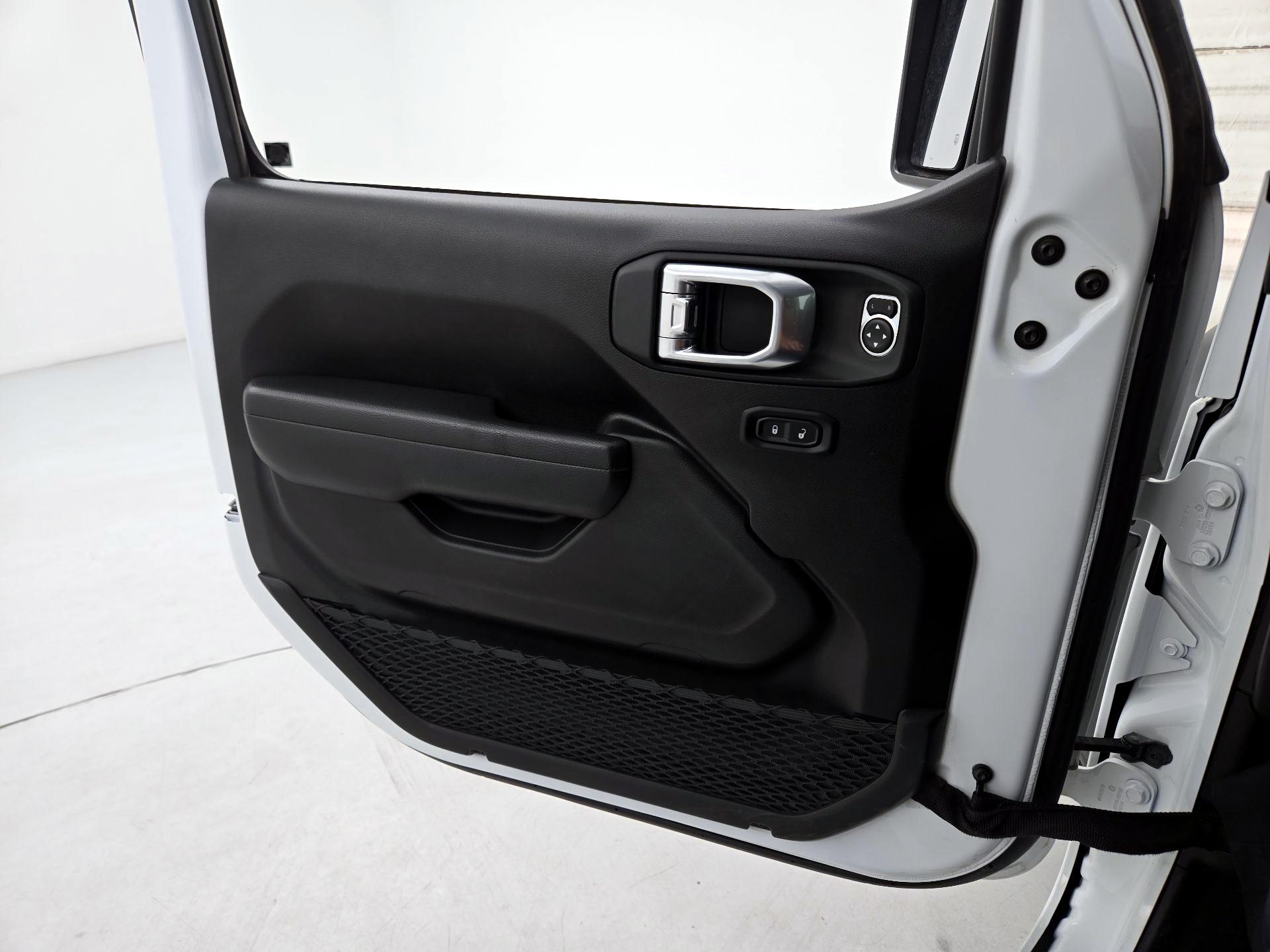 Thumbnail: 2025 Jeep Gladiator - 12
