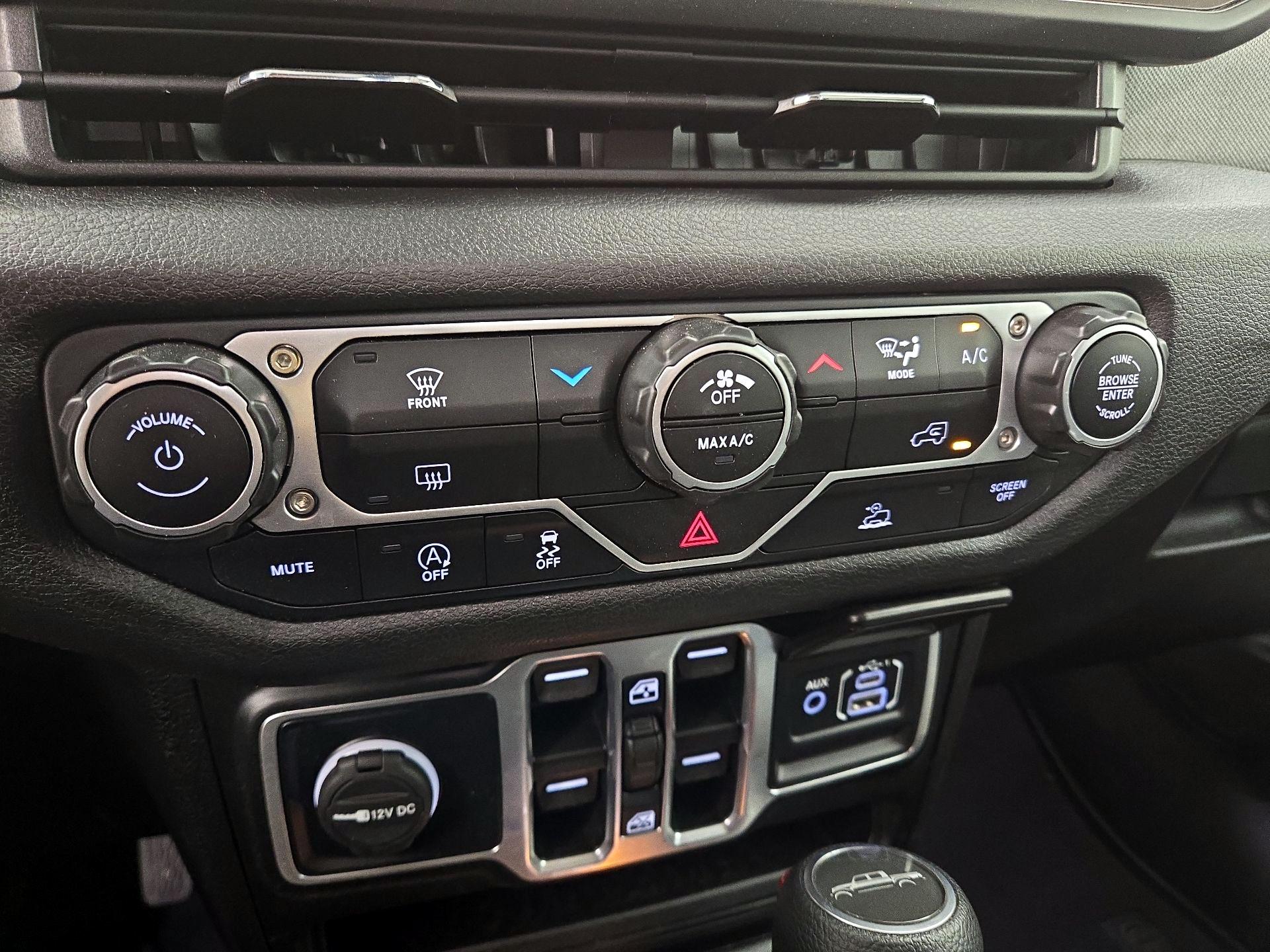 Thumbnail: 2025 Jeep Gladiator - 16