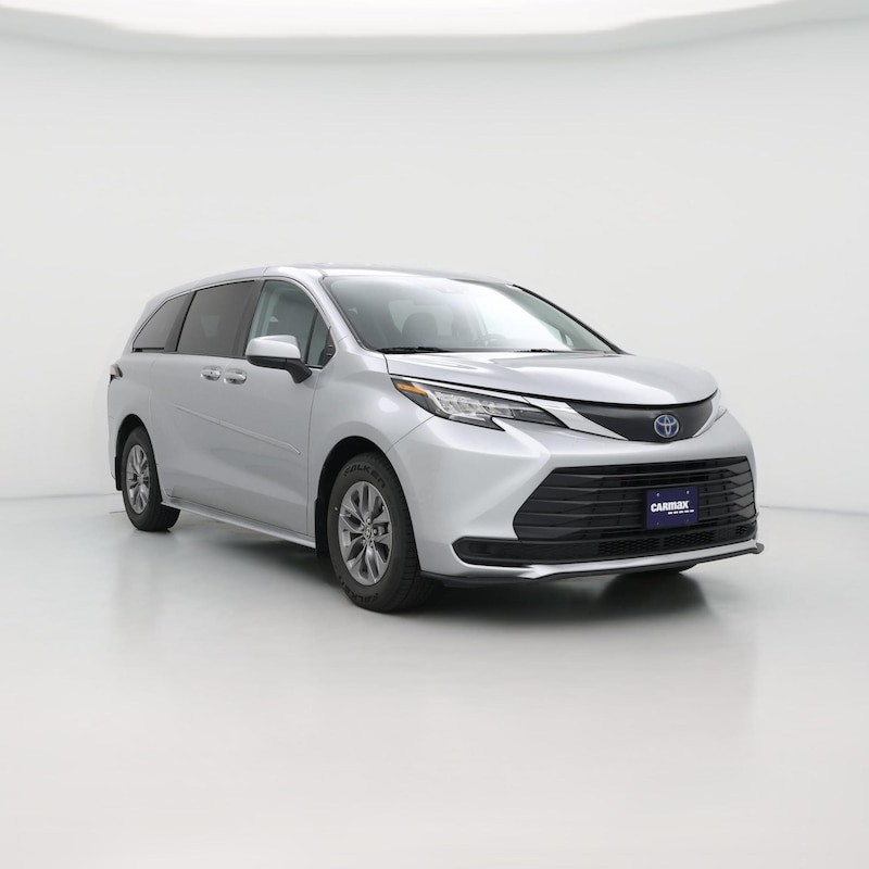 2023 Toyota Sienna Hybrid LE