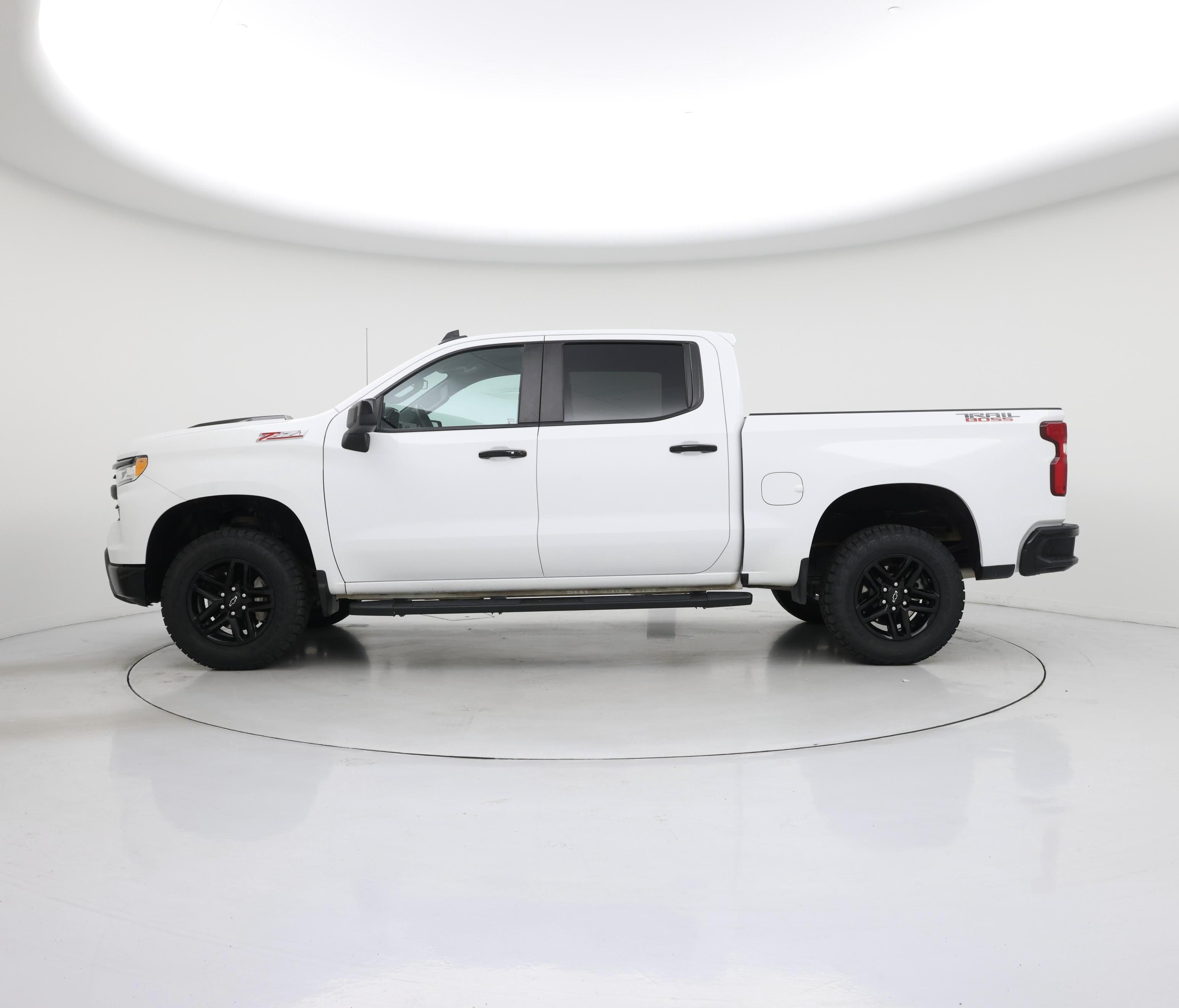 Thumbnail: 2024 Chevrolet Silverado 1500 - 3