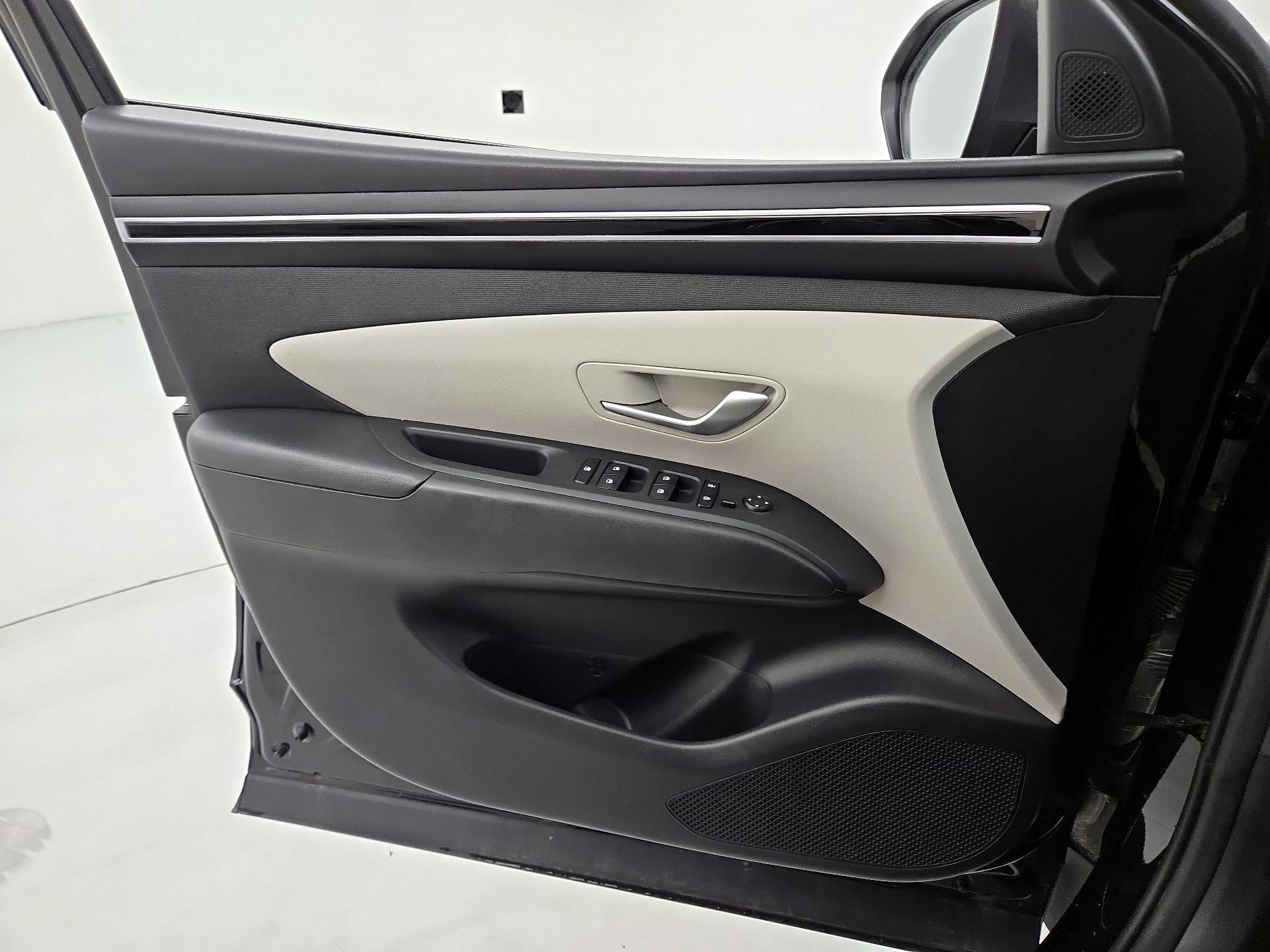 Thumbnail: 2023 Hyundai Tucson - 12