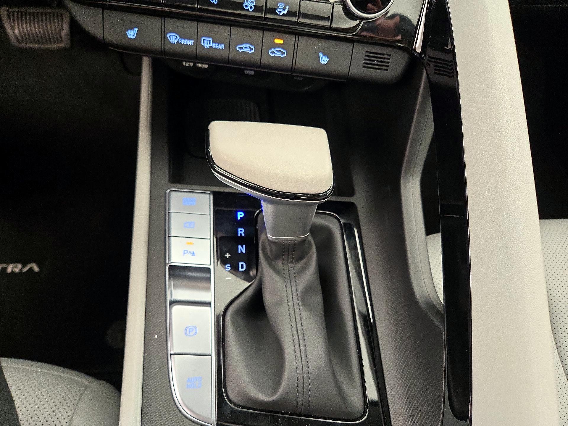Thumbnail: 2024 Hyundai Elantra - 18