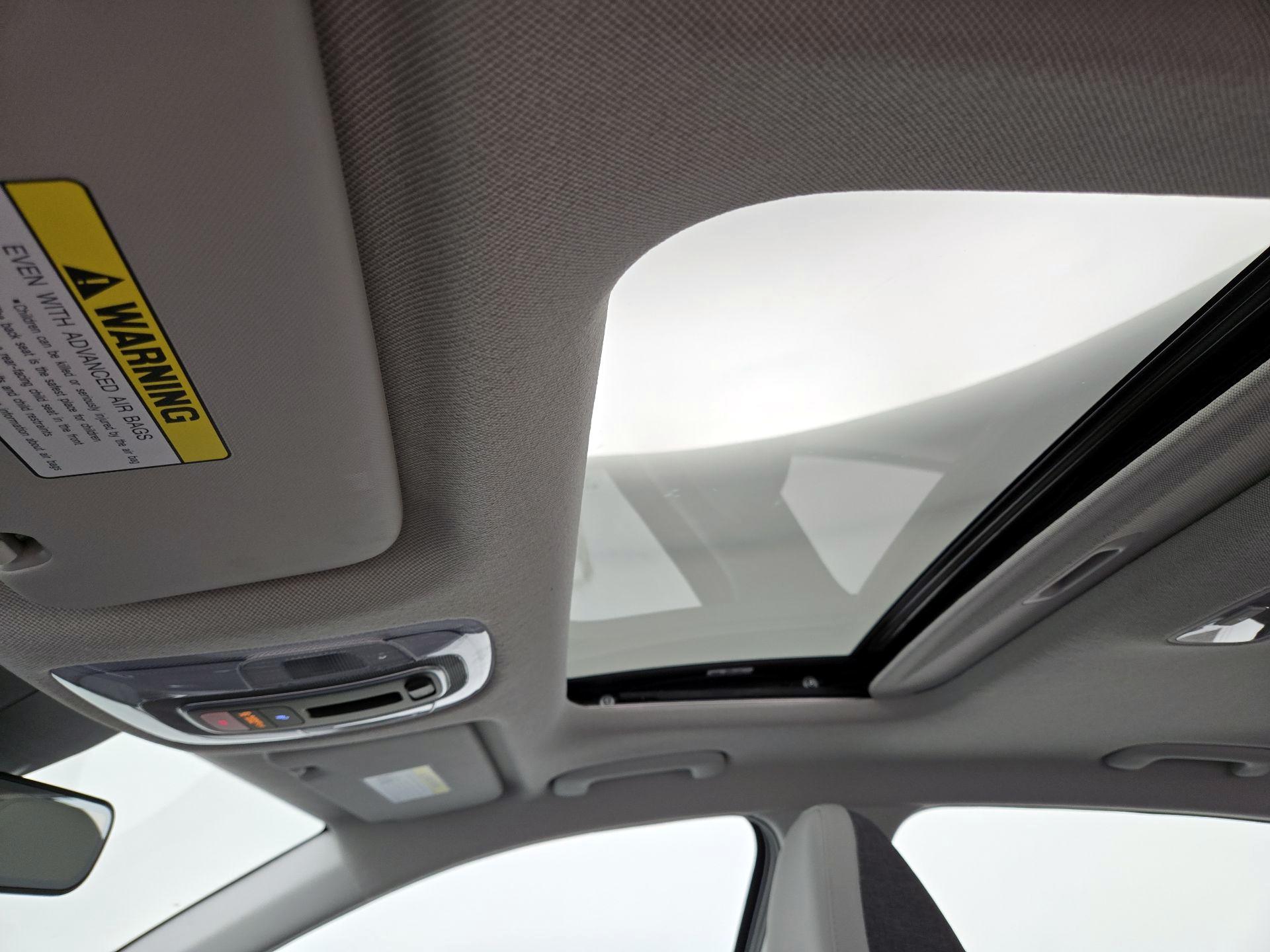 Thumbnail: 2024 Hyundai Elantra - 20