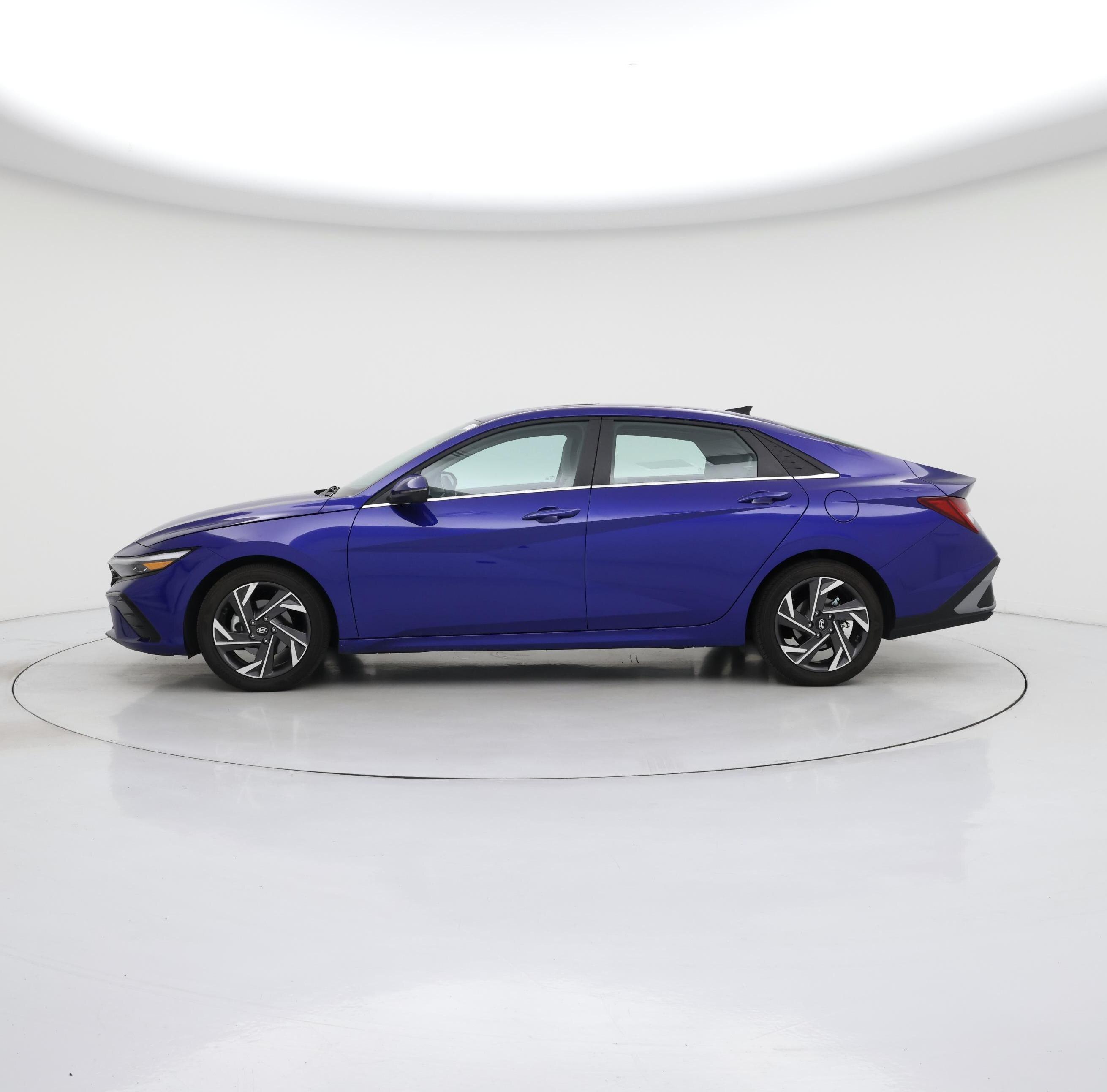 Thumbnail: 2024 Hyundai Elantra - 3