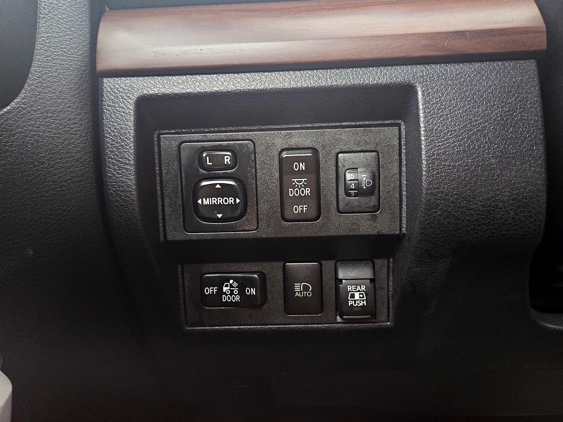 Thumbnail: 2019 Toyota Tundra - 13