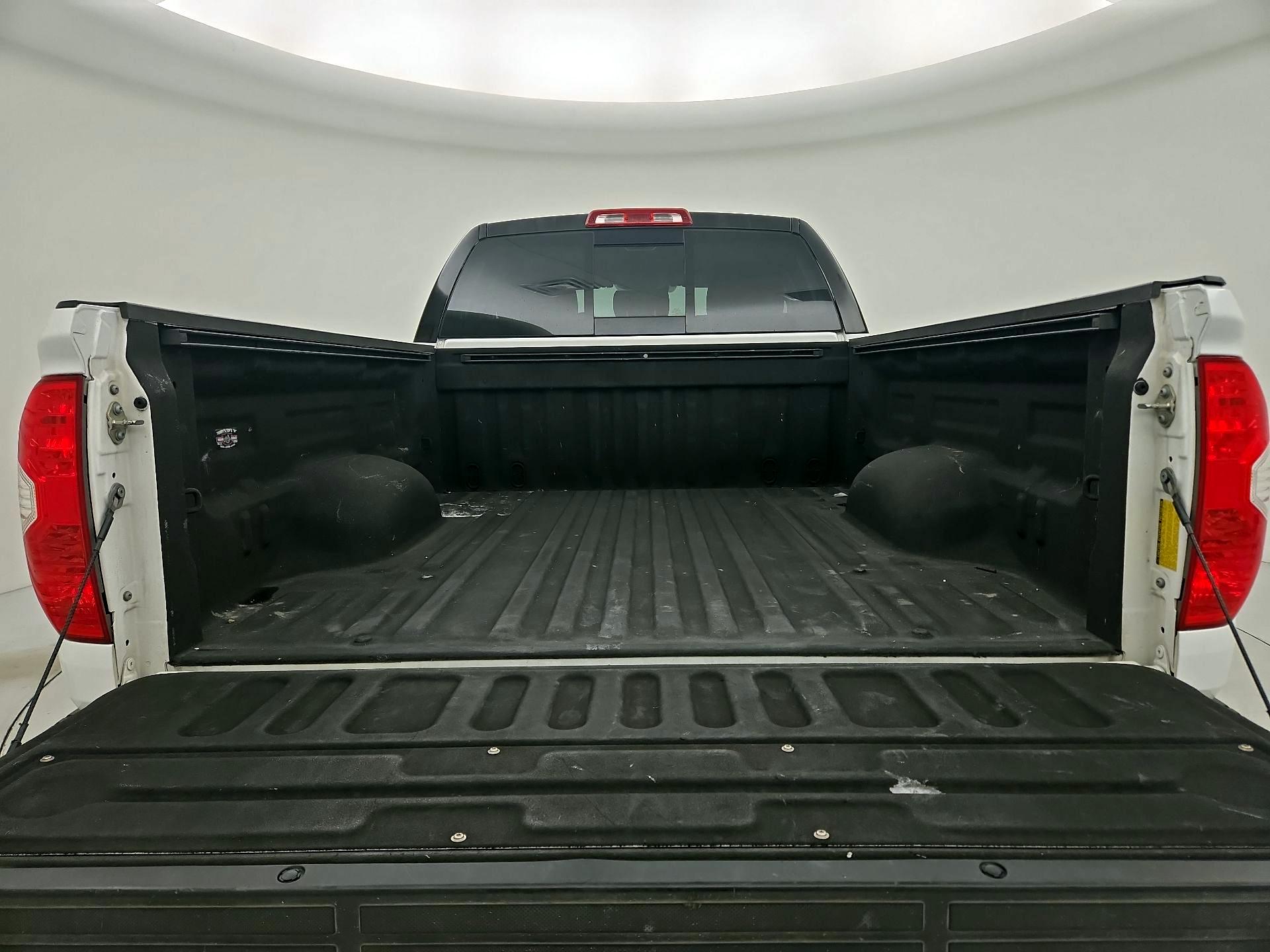 Thumbnail: 2019 Toyota Tundra - 20