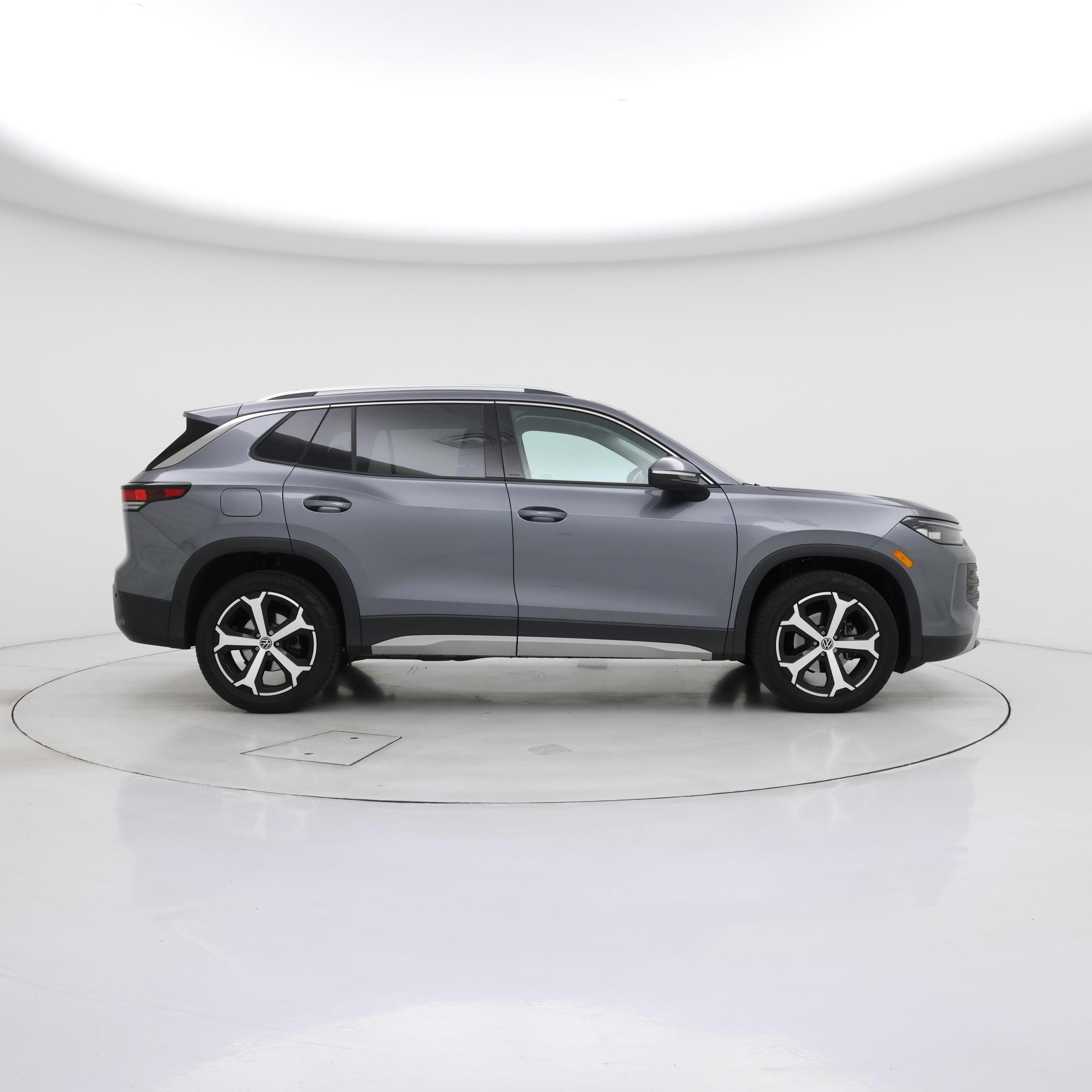 Thumbnail: 2025 Volkswagen Tiguan - 7