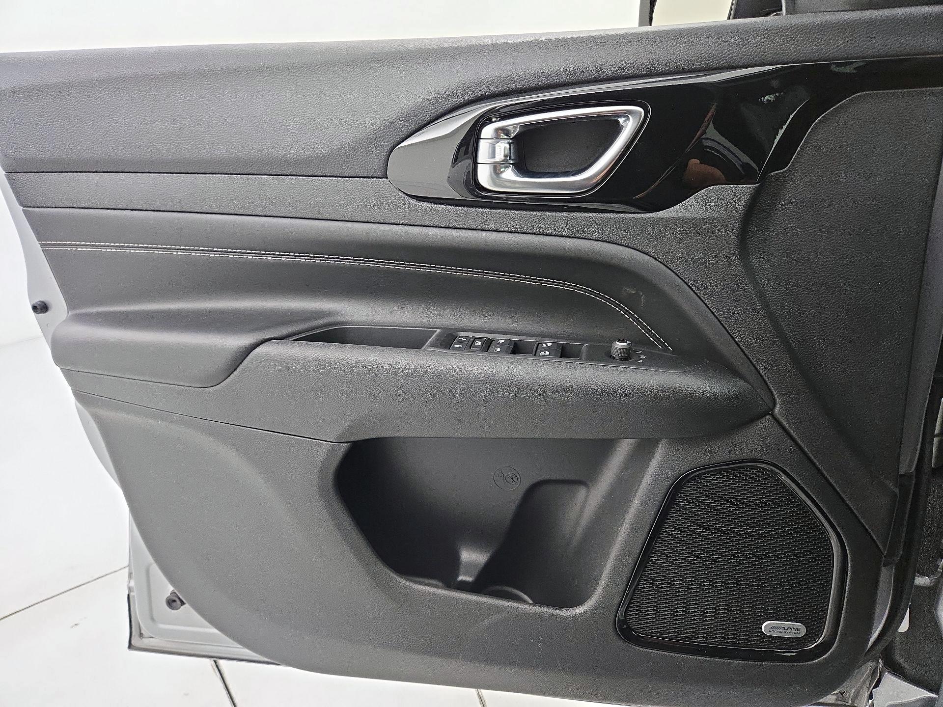 Thumbnail: 2022 Jeep Compass - 12