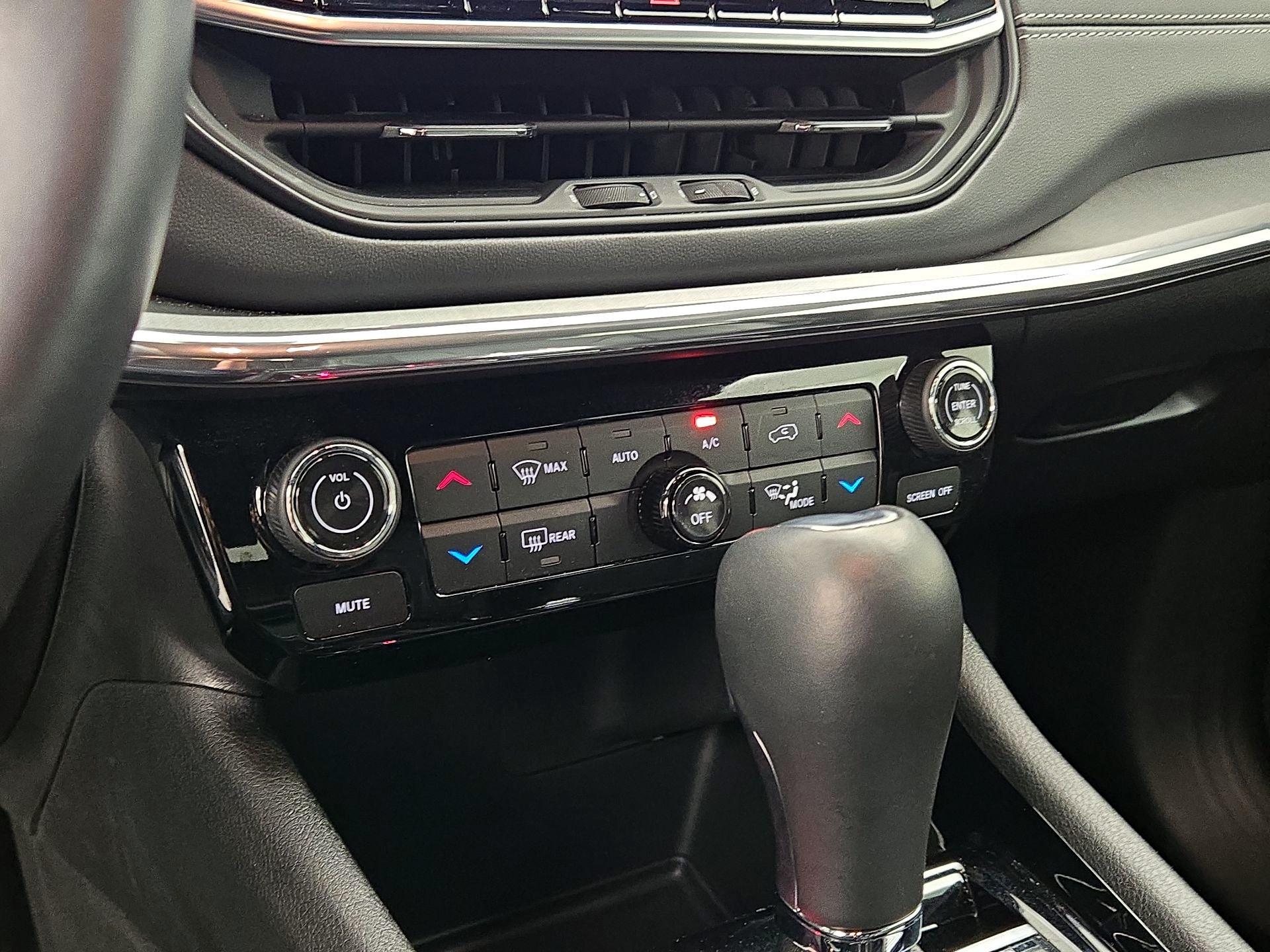 Thumbnail: 2022 Jeep Compass - 17