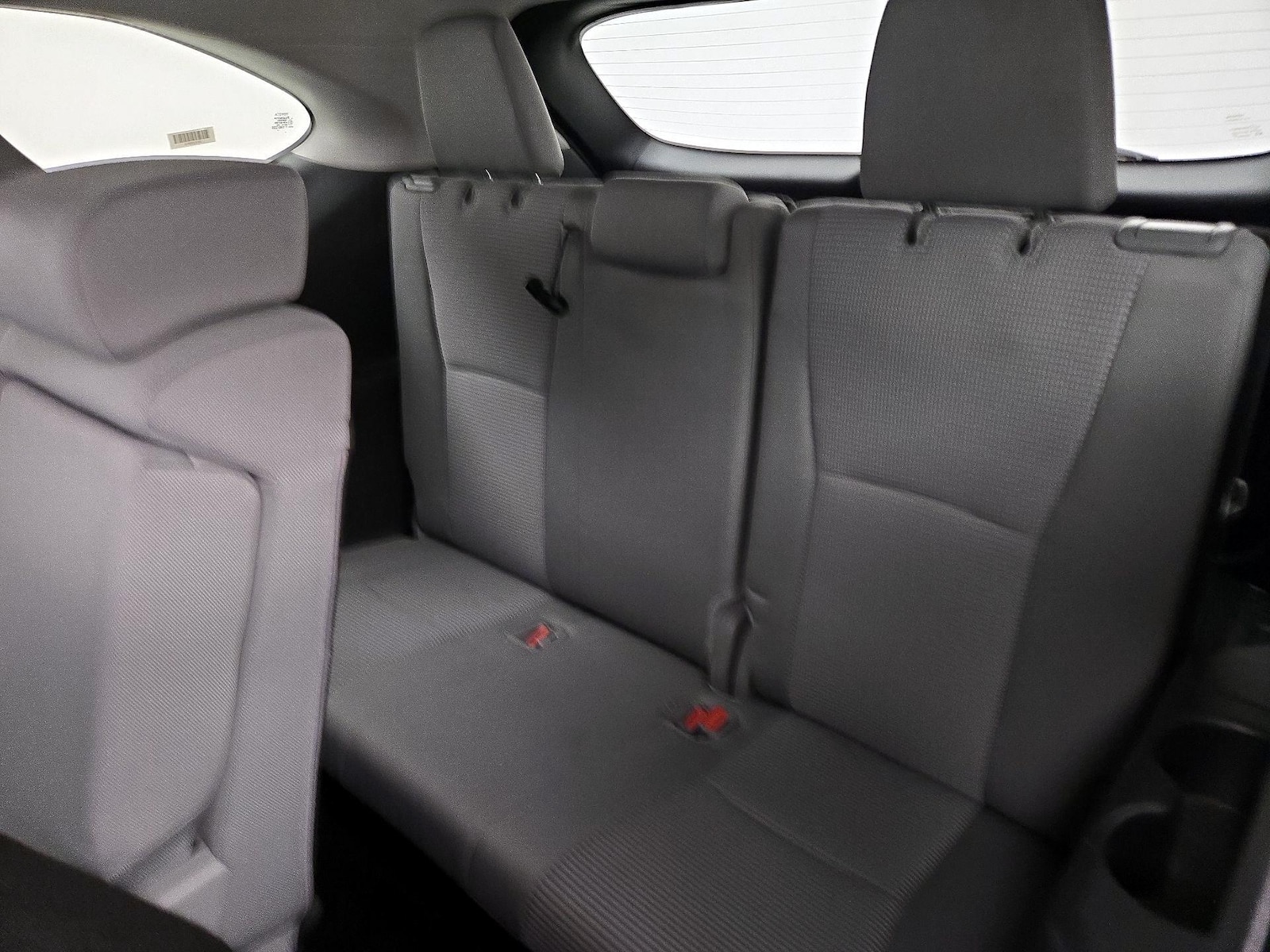 2024 Toyota Highlander LE - Photo 21