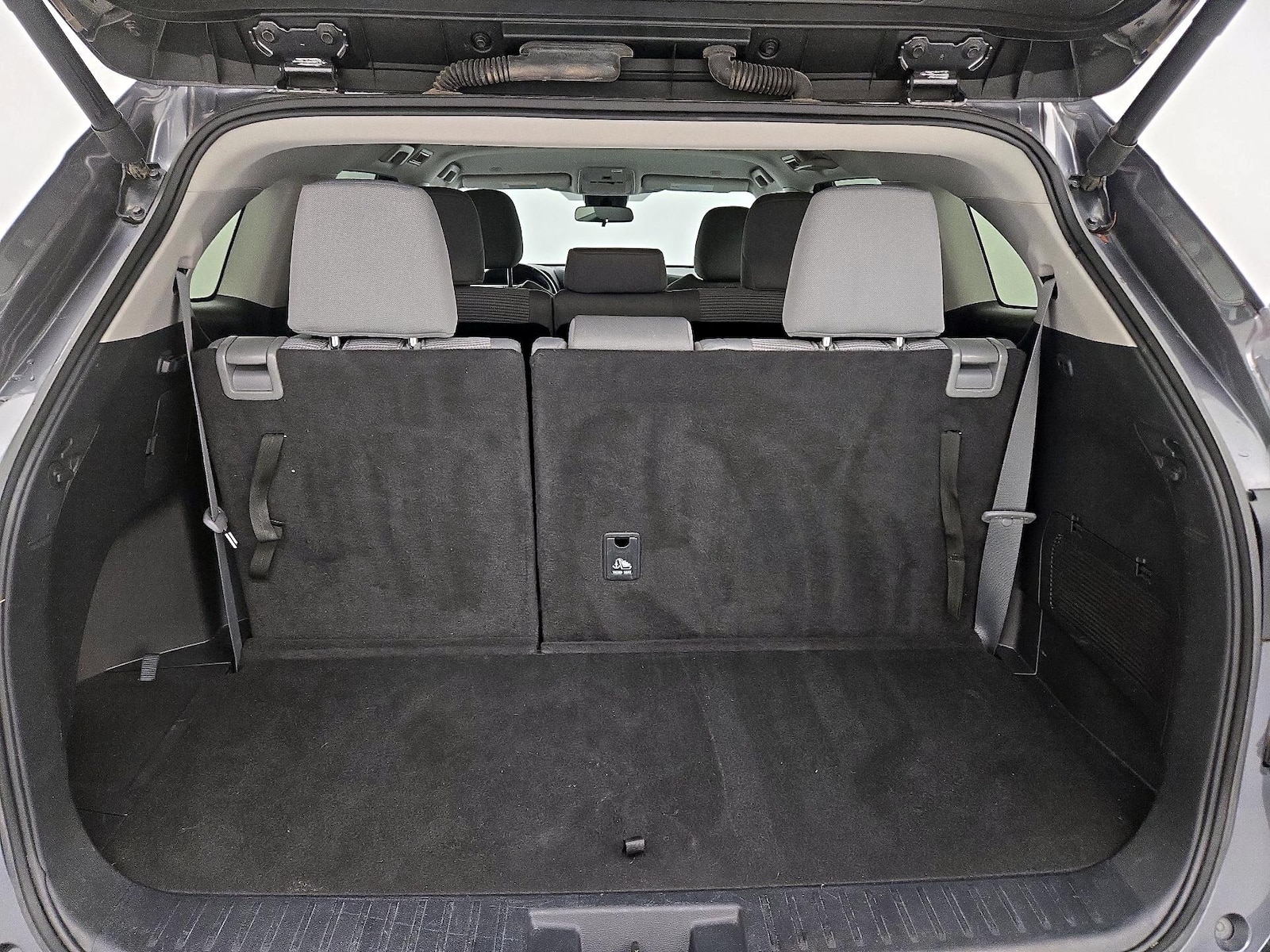 2024 Toyota Highlander LE - Photo 22