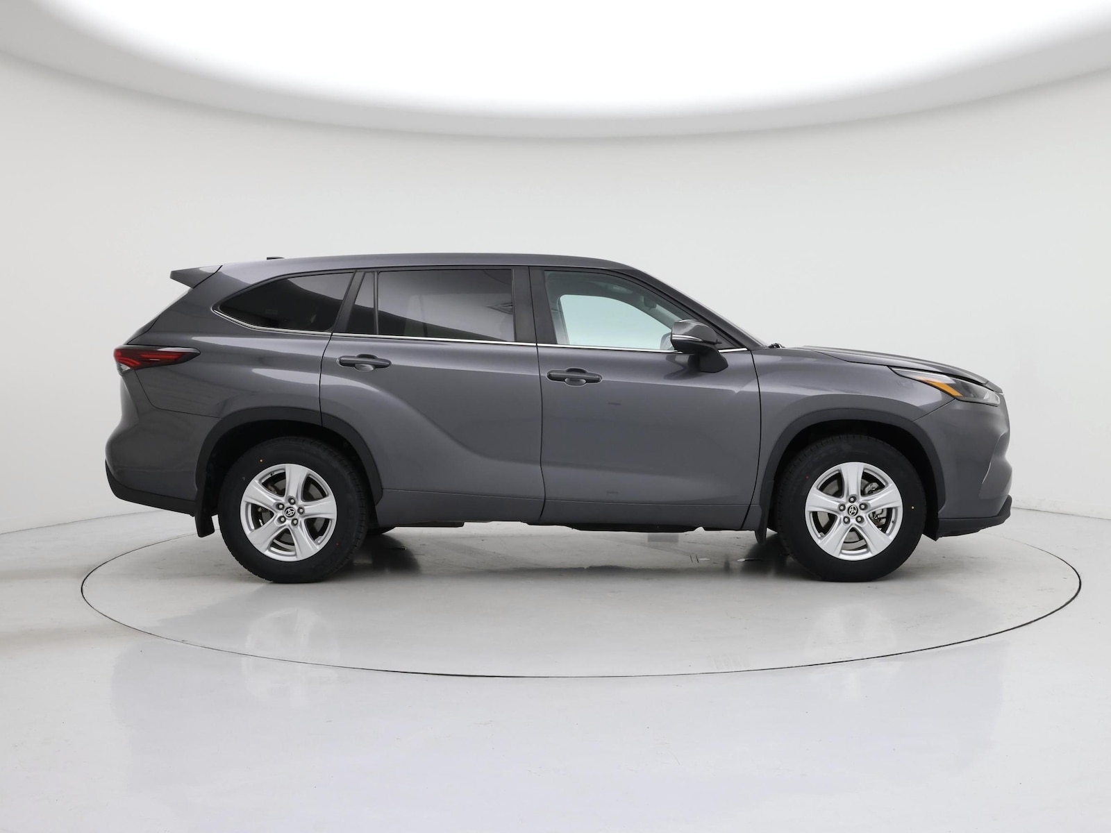 2024 Toyota Highlander LE - Photo 8