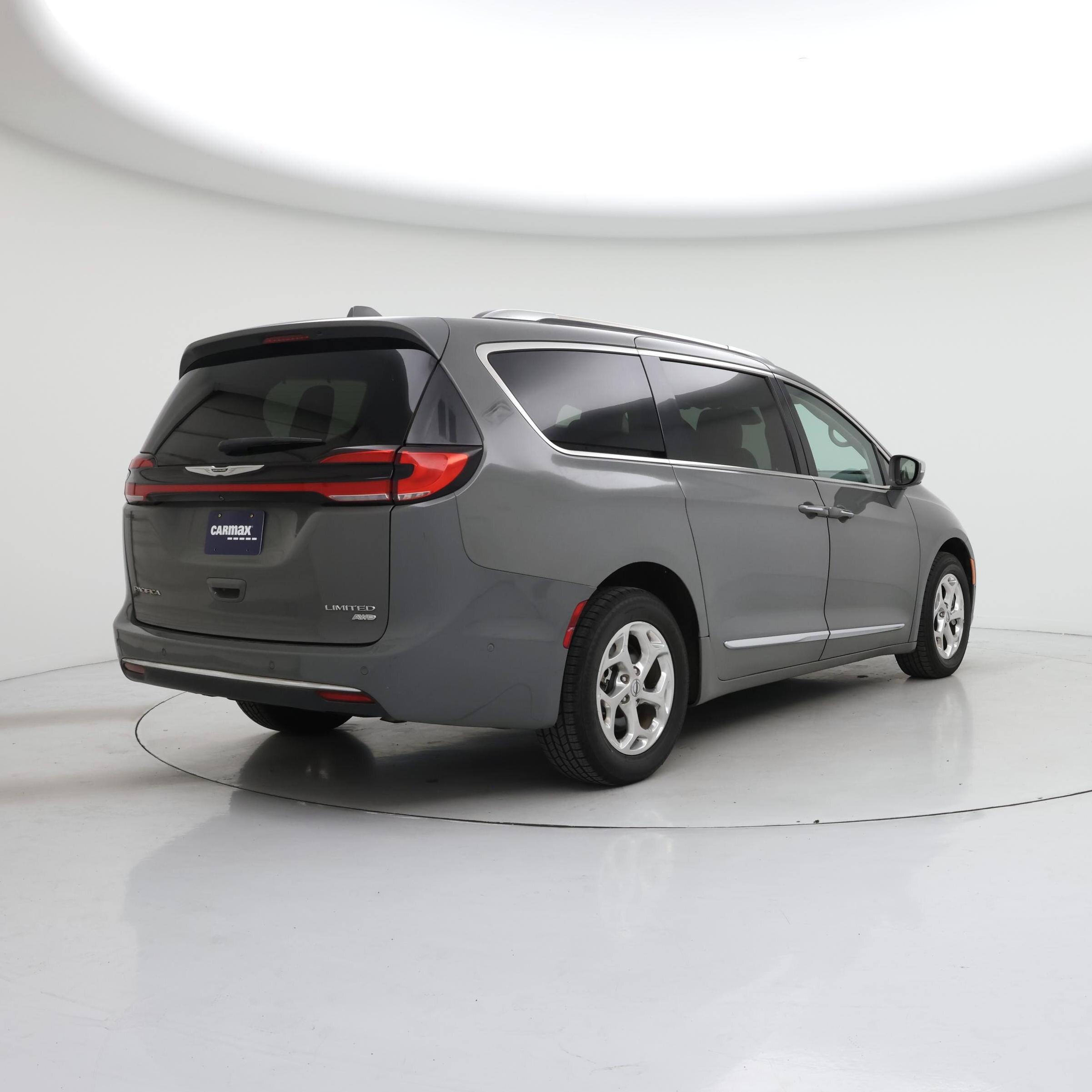 Thumbnail: 2021 Chrysler Pacifica - 8
