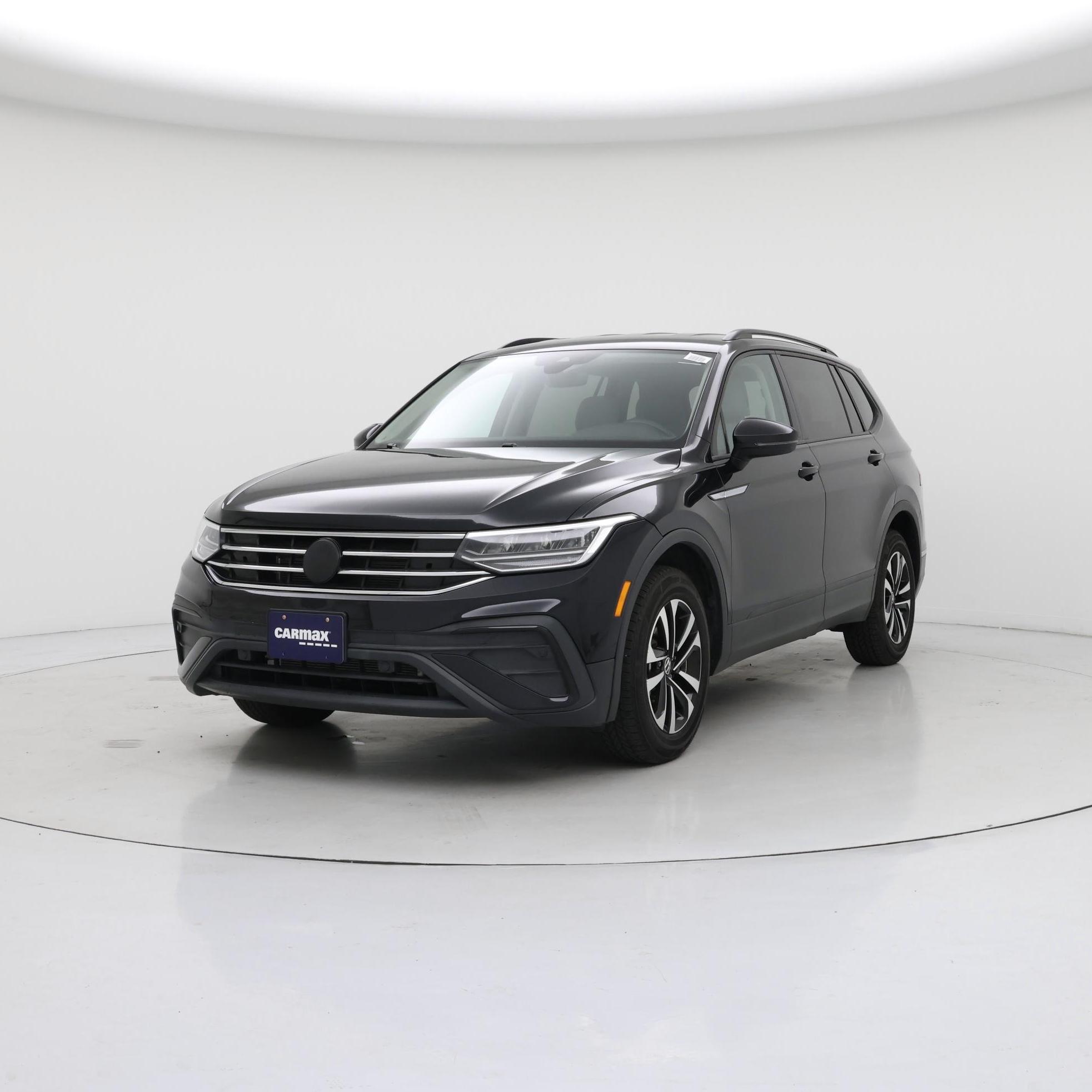 Thumbnail: 2023 Volkswagen Tiguan - 4