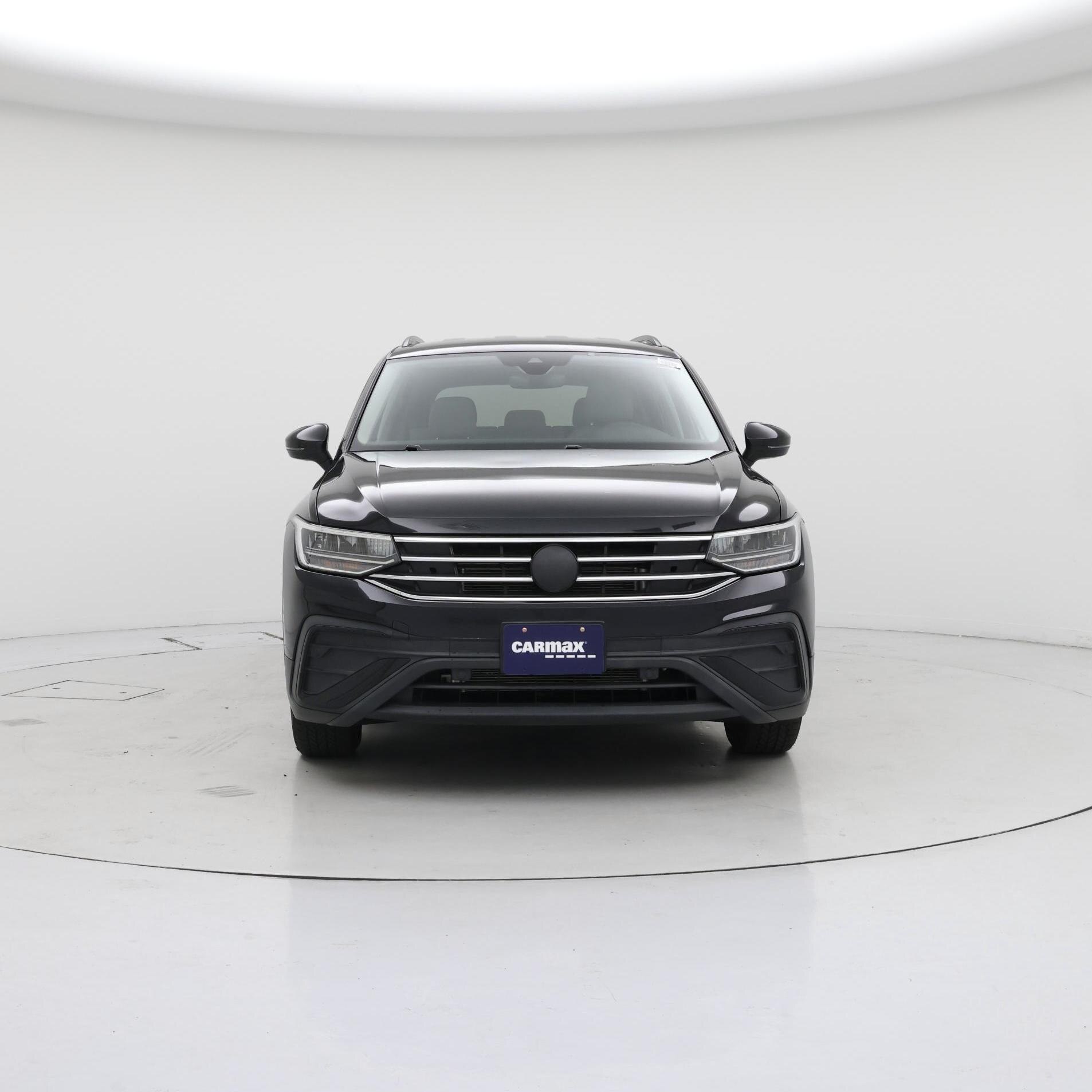 Thumbnail: 2023 Volkswagen Tiguan - 5