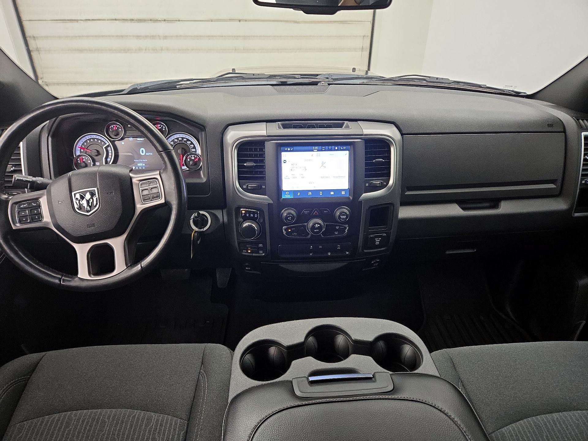 Thumbnail: 2022 RAM 1500 Classic - 9