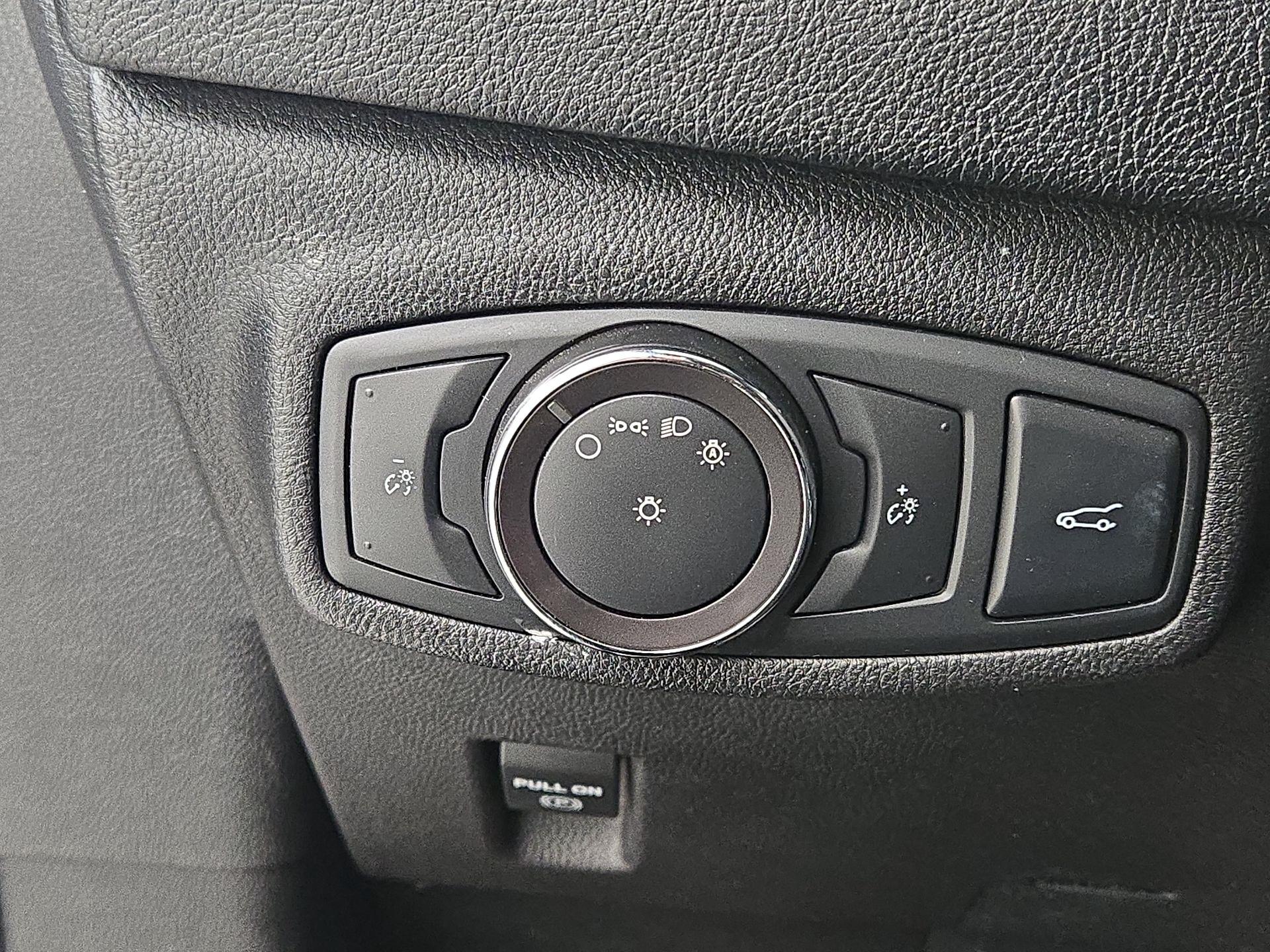 Thumbnail: 2019 Lincoln MKC - 13