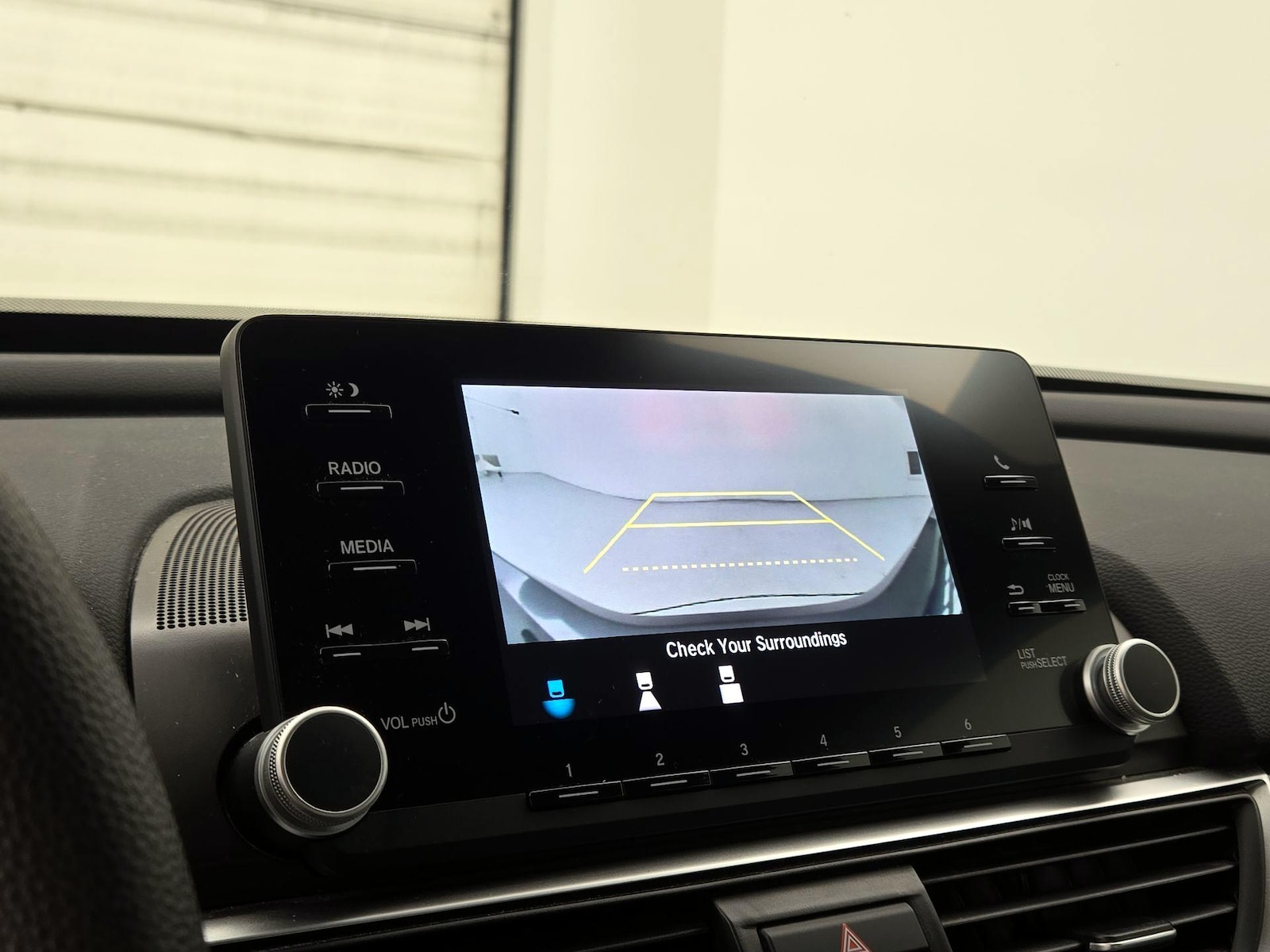 2018 Honda Accord LX - Photo 15