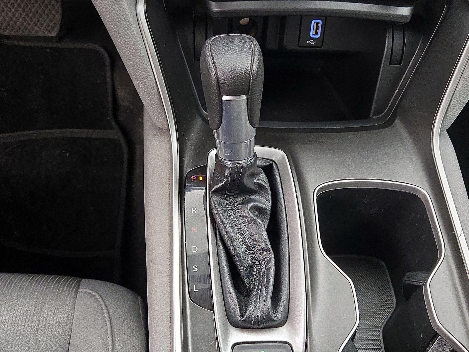 2018 Honda Accord LX - Photo 18