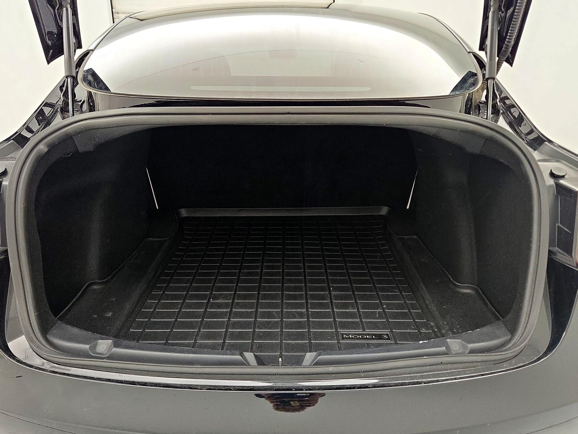 Thumbnail: 2020 Tesla Model 3 - 20