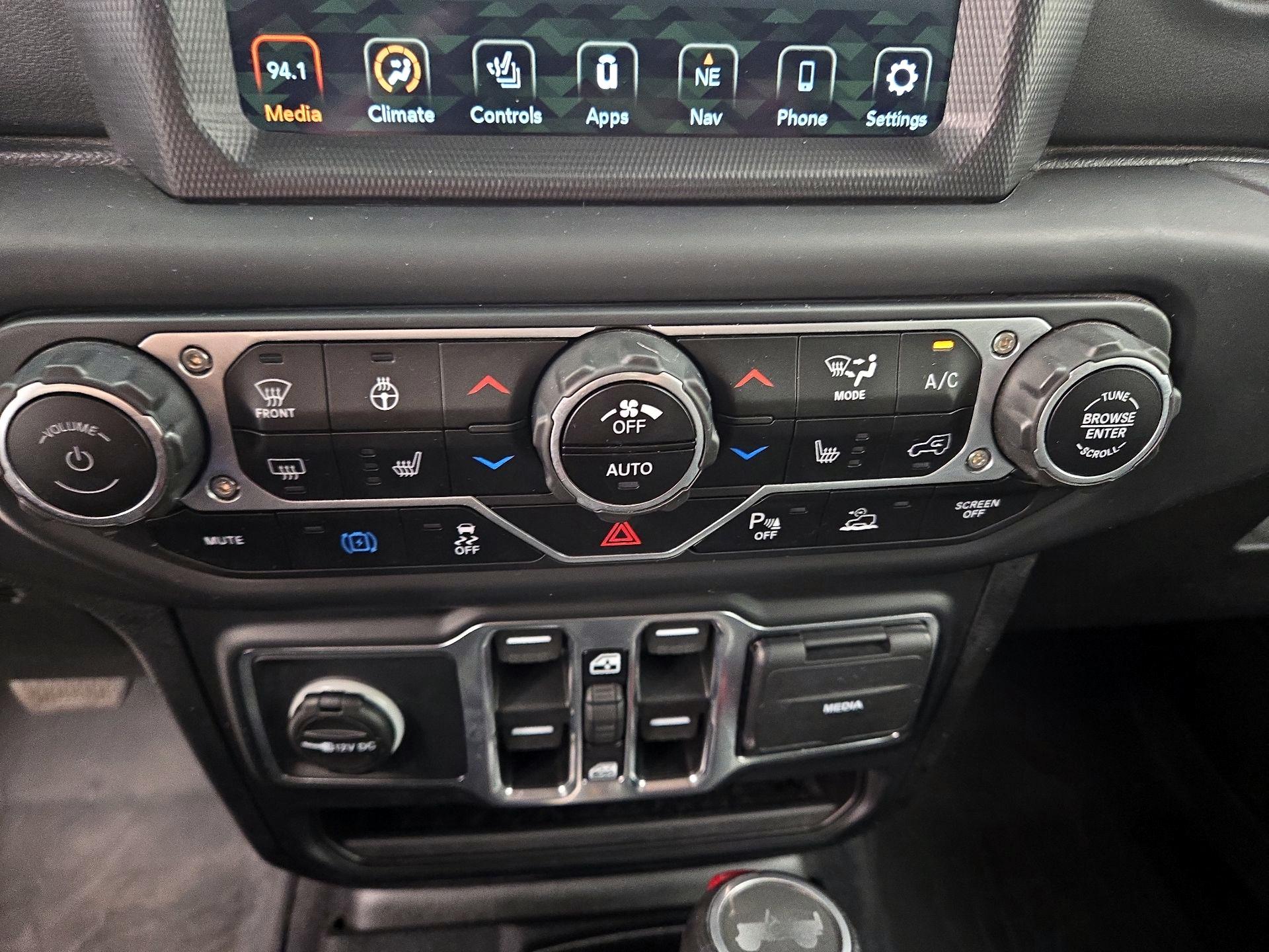 Thumbnail: 2021 Jeep Wrangler - 17