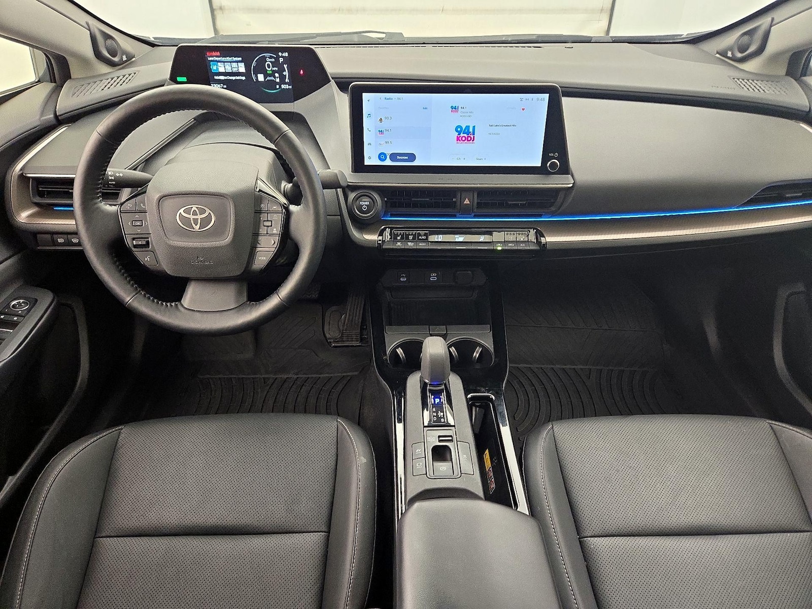 2023 Toyota Prius Limited - Photo 10