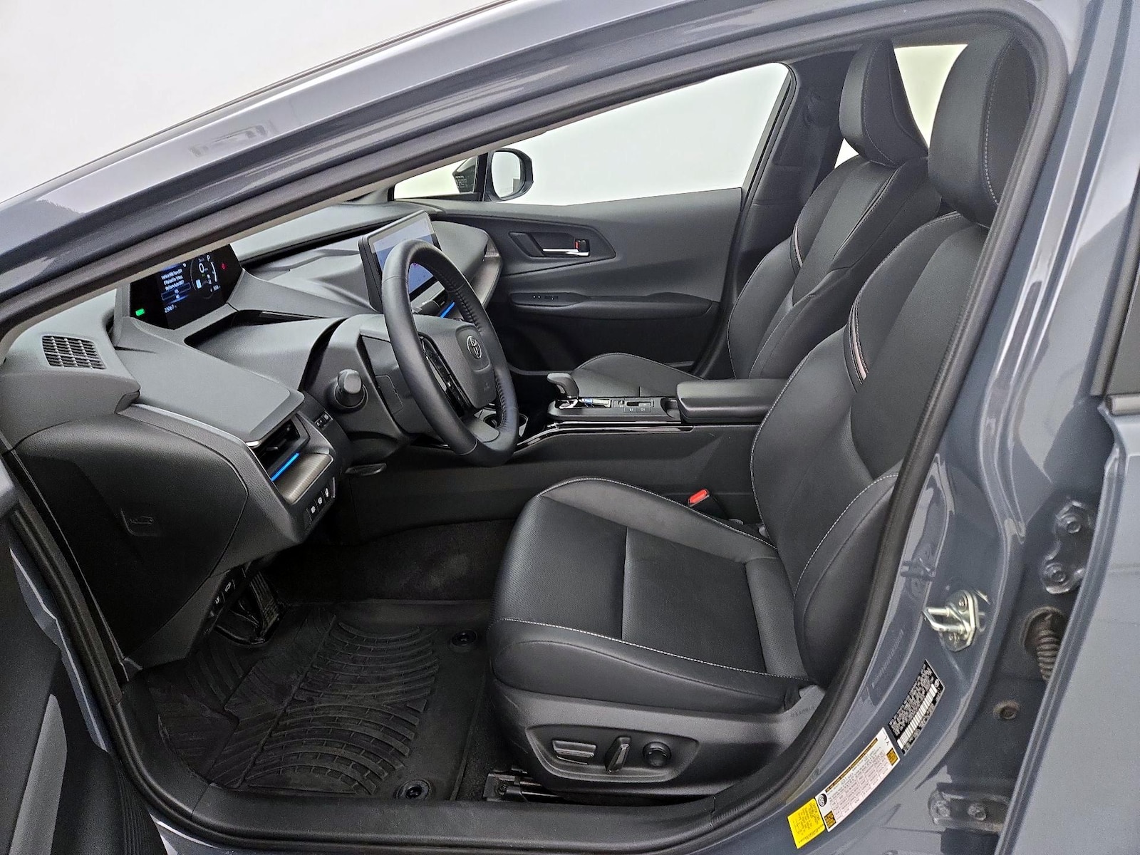 2023 Toyota Prius Limited - Photo 12