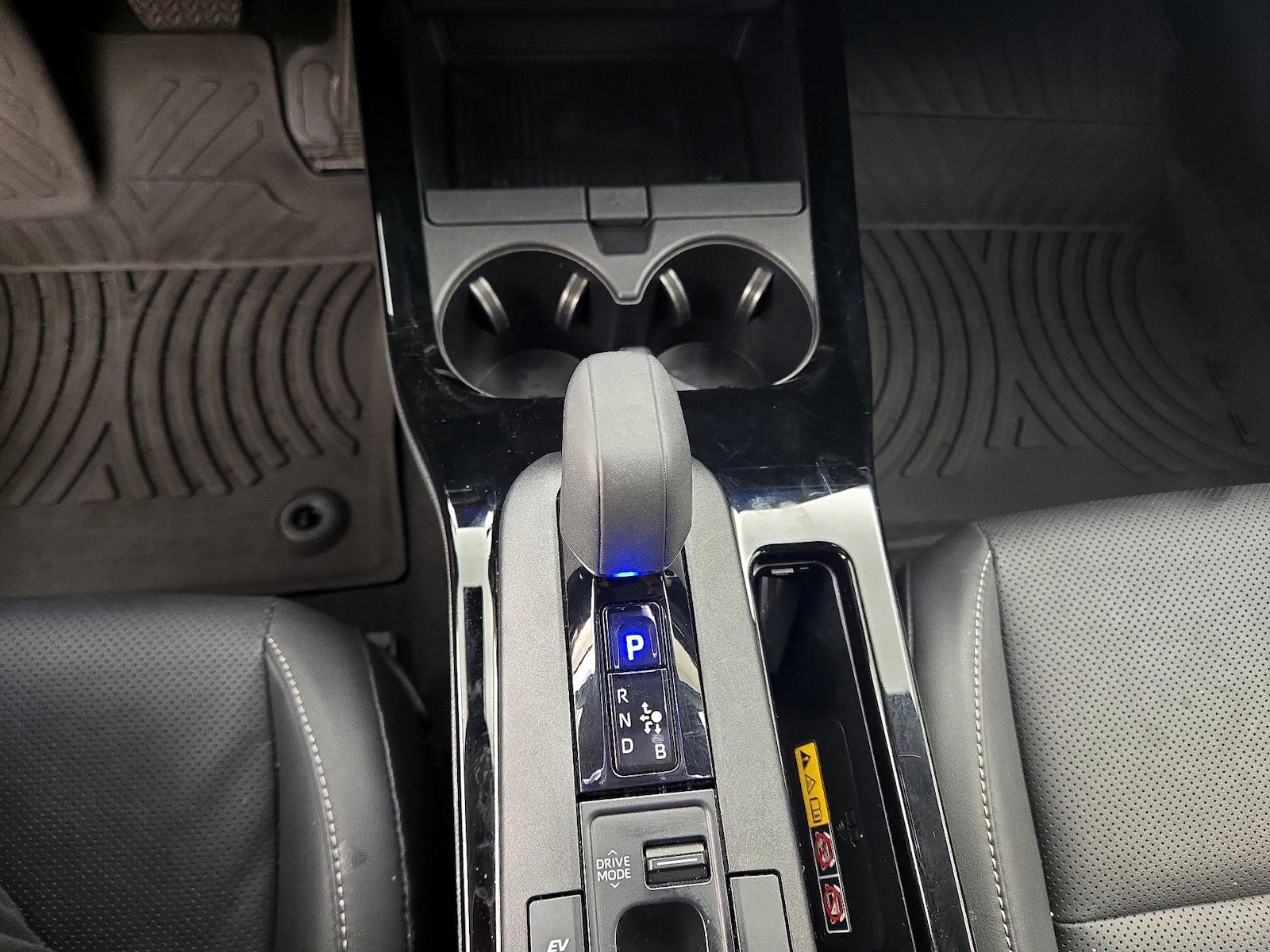 2023 Toyota Prius Limited - Photo 18