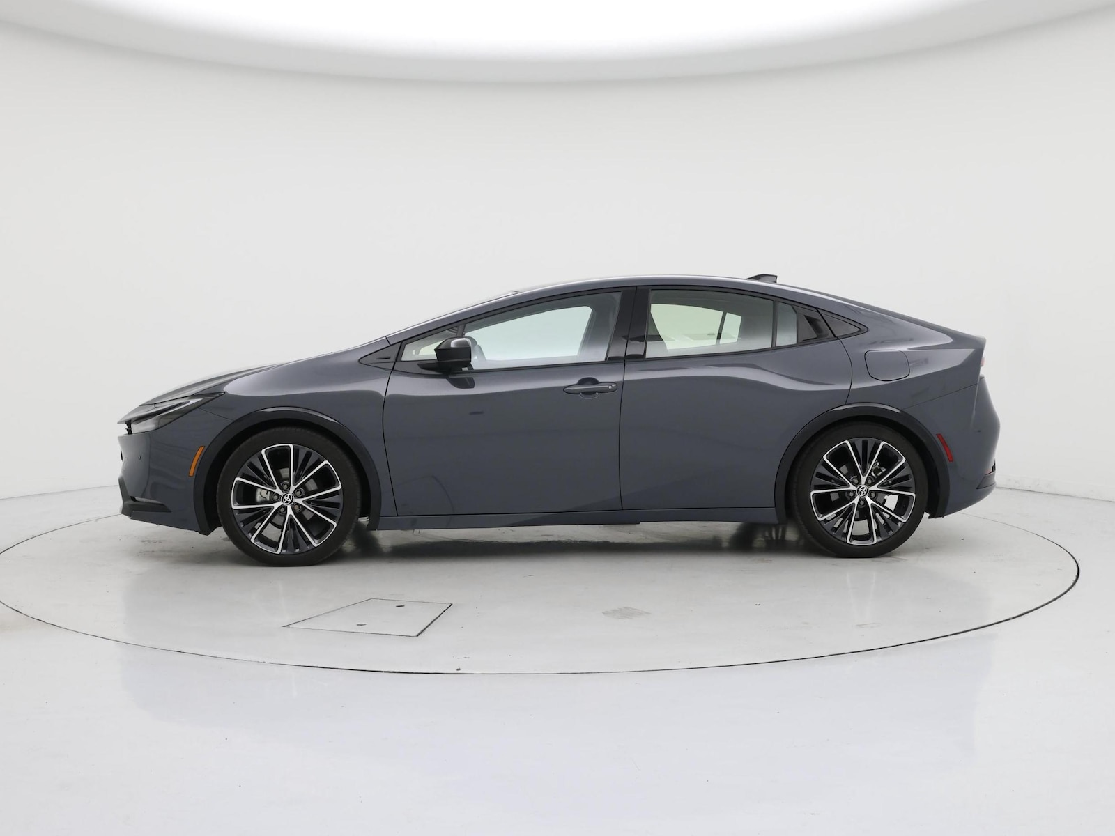 2023 Toyota Prius Limited - Photo 4