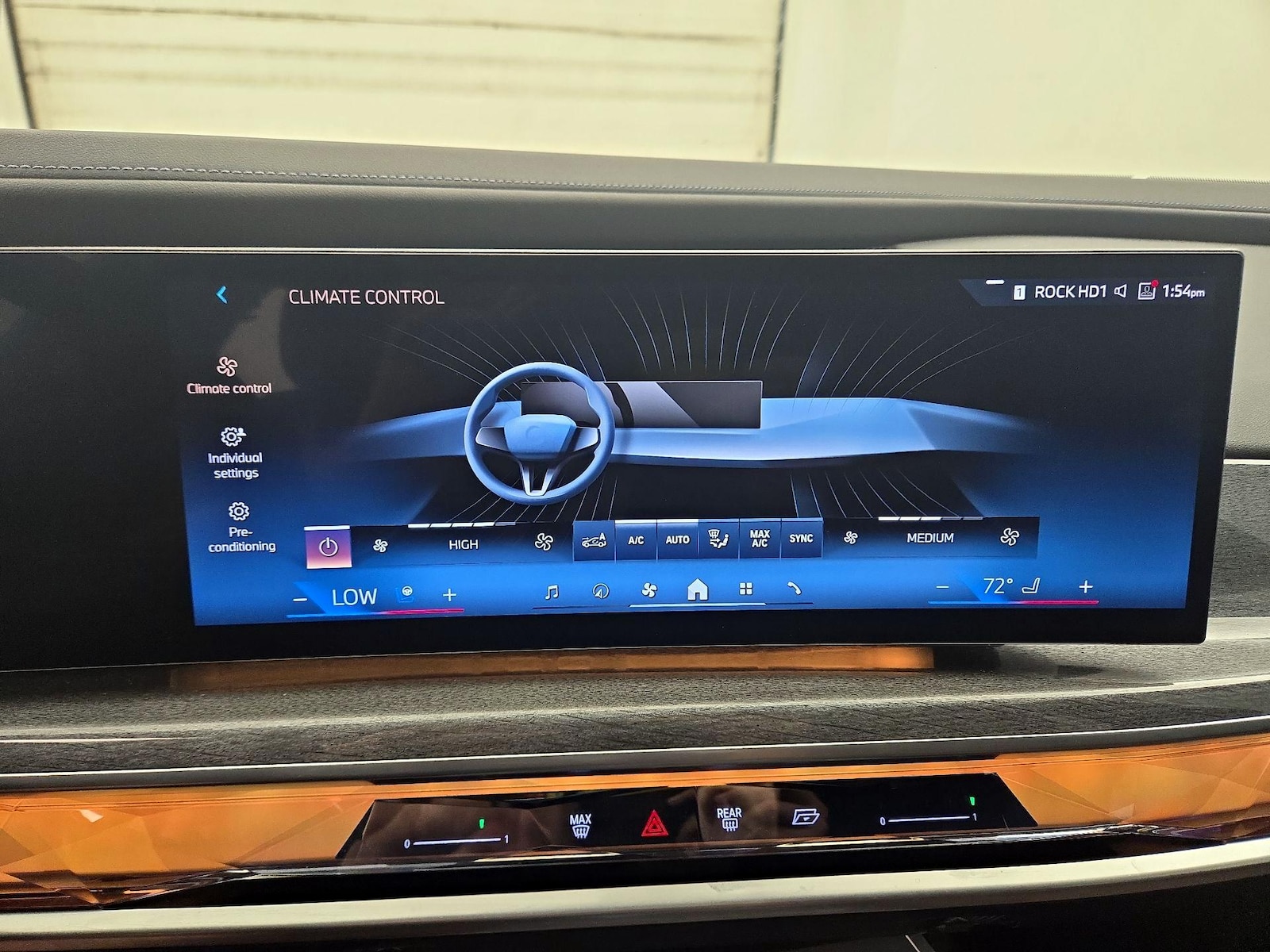 2023 BMW i7 Base - Photo 18