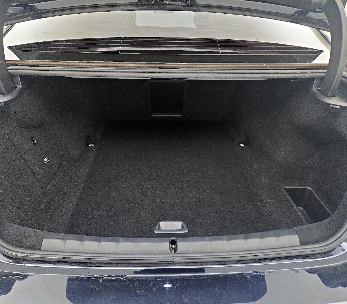 Trunk/Cargo (Seats Up)