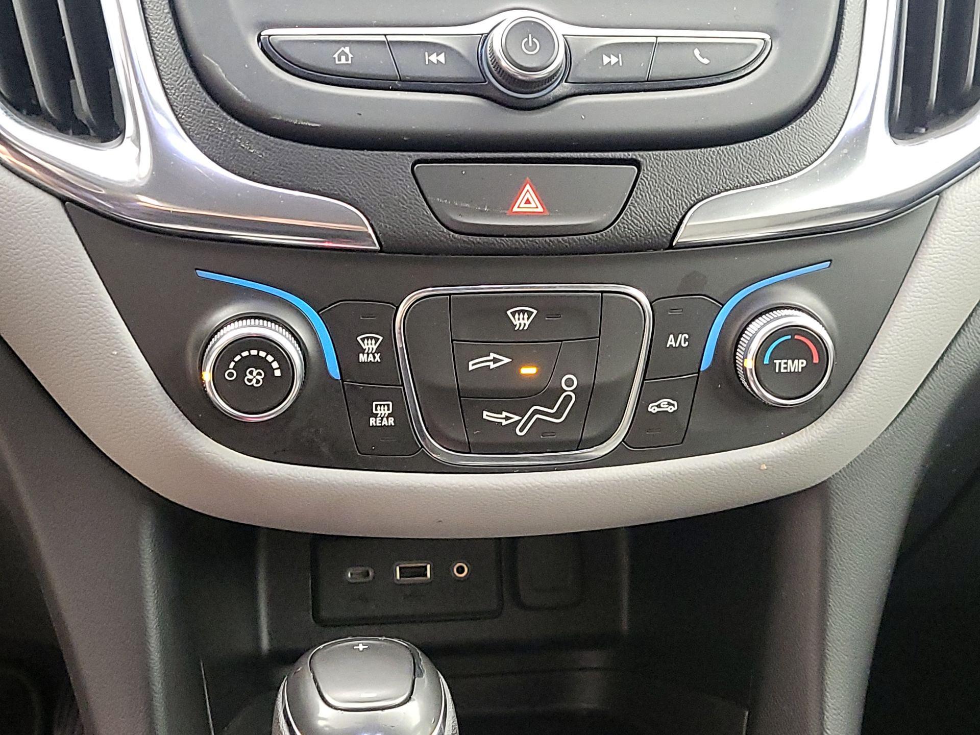 Thumbnail: 2021 Chevrolet Equinox - 17
