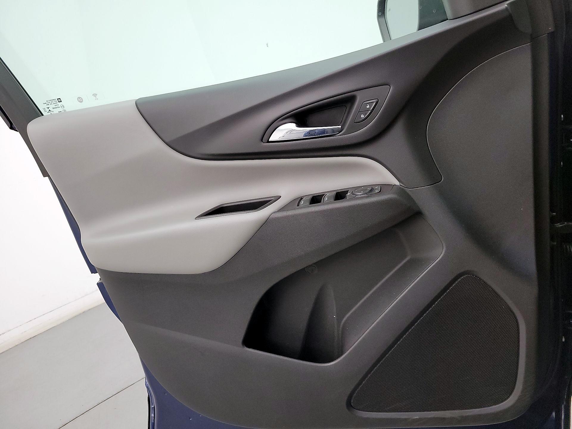 Thumbnail: 2022 Chevrolet Equinox - 12