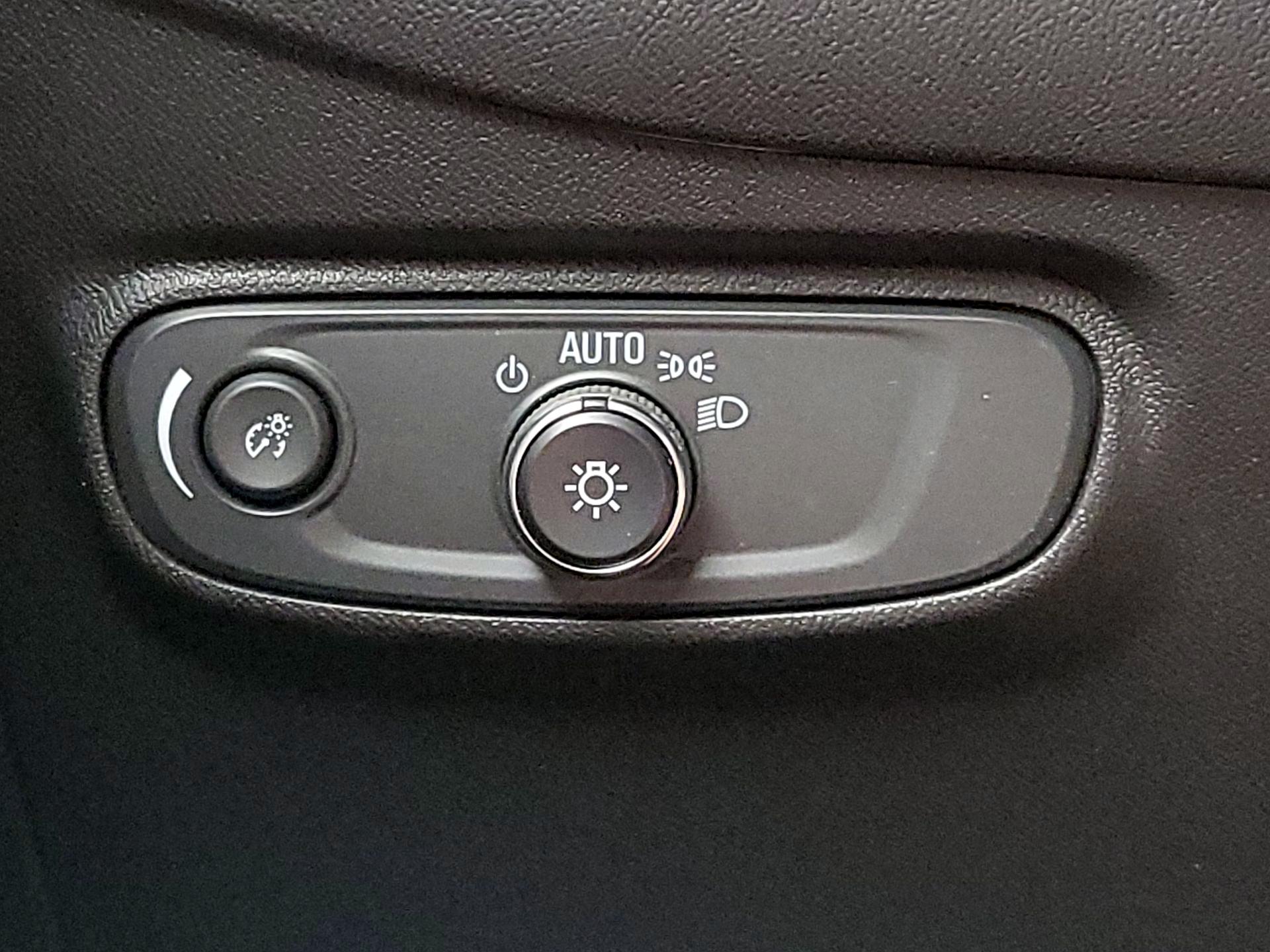 Thumbnail: 2022 Chevrolet Equinox - 13