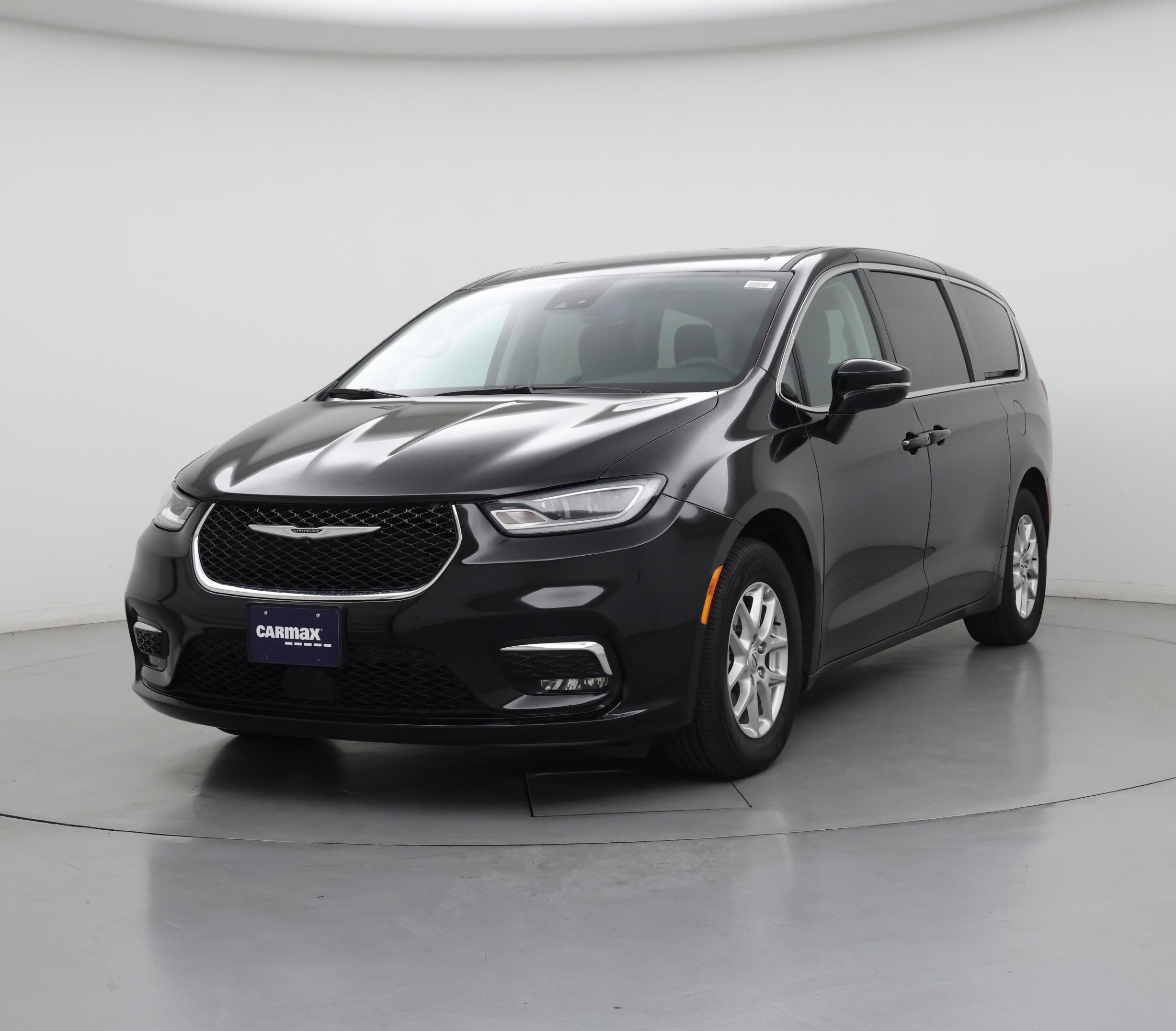 Thumbnail: 2024 Chrysler Pacifica - 4