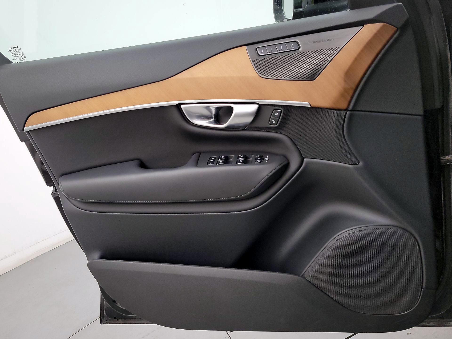 Thumbnail: 2023 Volvo XC90 - 12